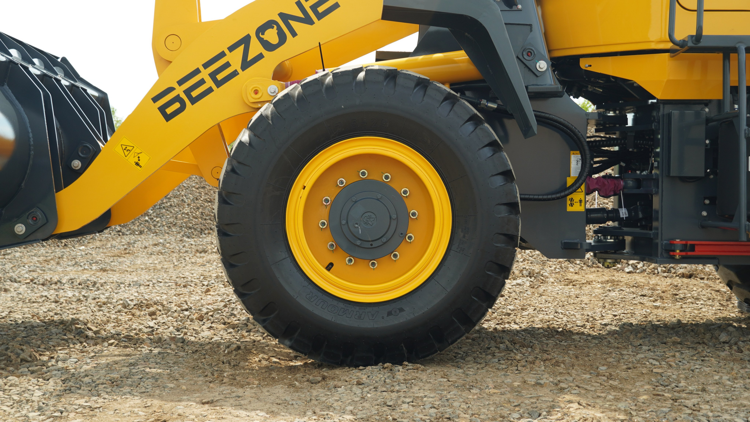 Фото фронт.погр. 936. Продажа и обслуживание грузовой техники и спецтехники в г. Новосибирск компания СТИ