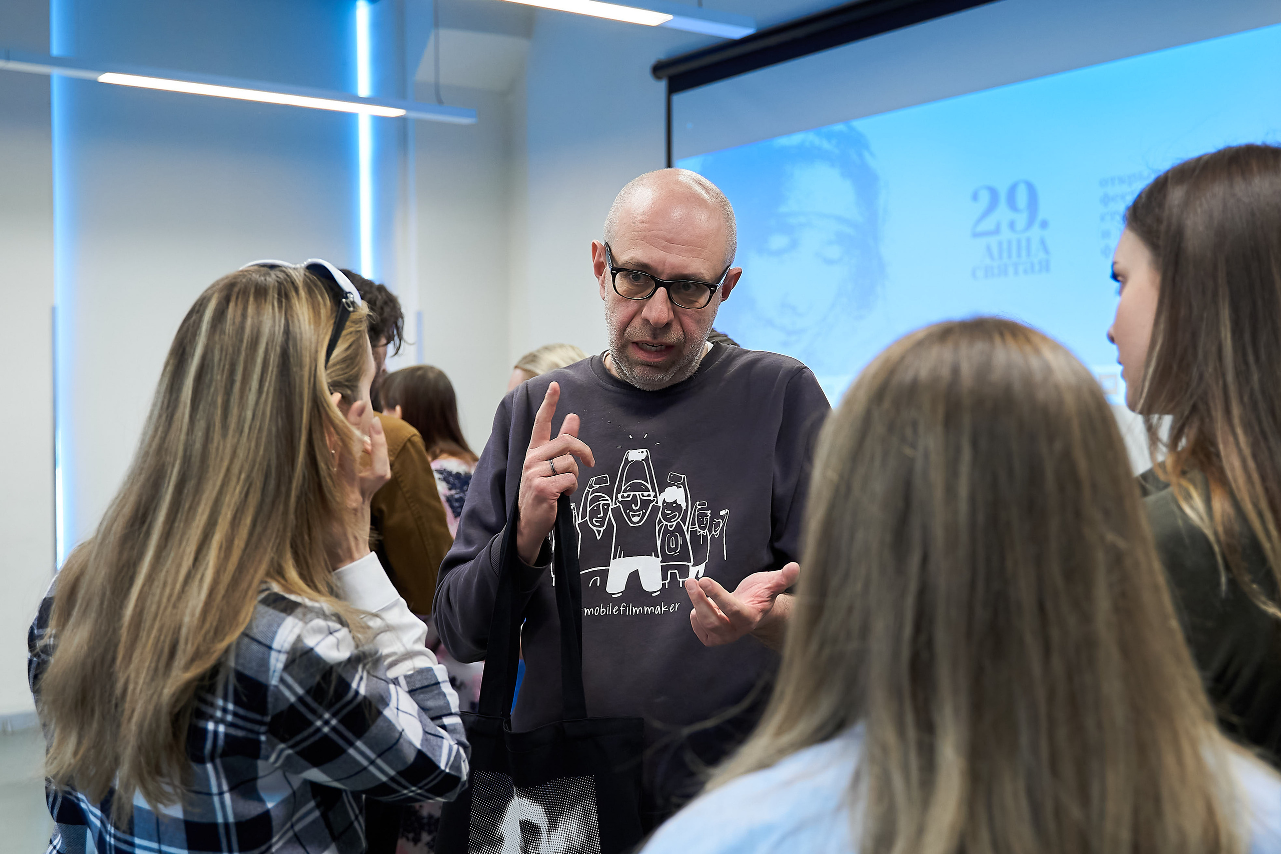 Круглый стол 29-го фестиваля «Святая Анна». Репортажный ивент фотограф в Москве Александр Гладкий