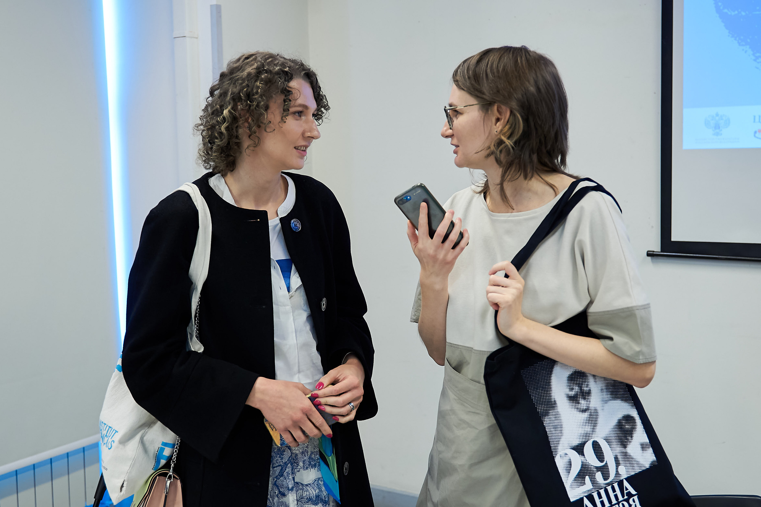 Круглый стол 29-го фестиваля «Святая Анна». Репортажный ивент фотограф в Москве Александр Гладкий