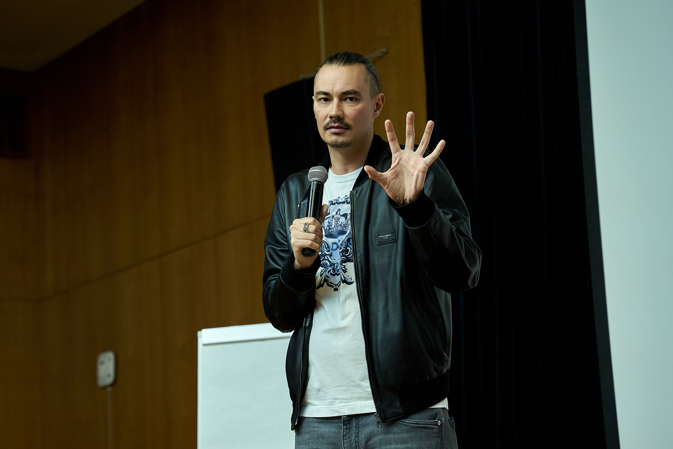 Жора Крыжовников на открытии фестиваля Святая Анна 29. Reportage event photographer in Moscow Alexander Gladkiy