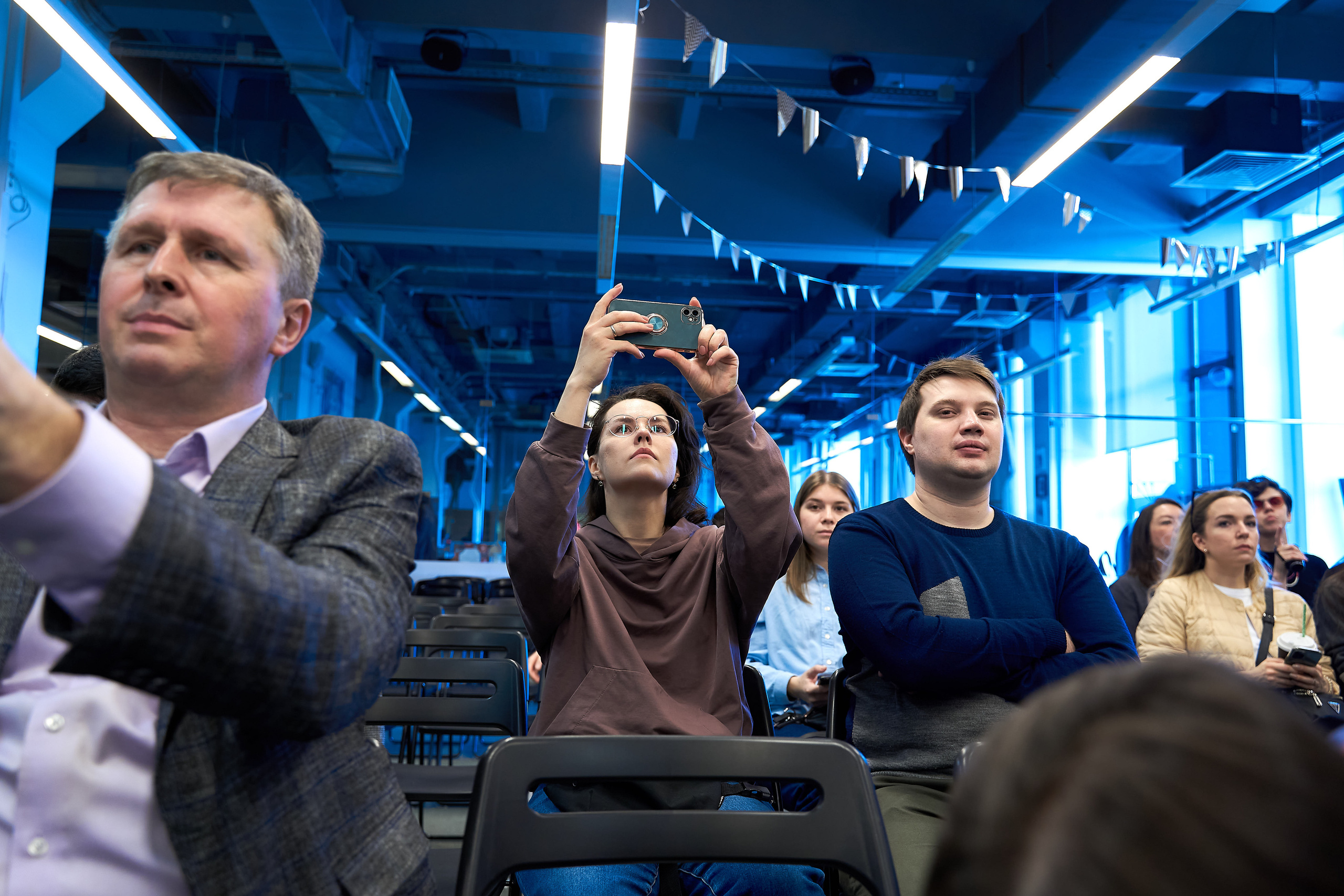 Круглый стол 29-го фестиваля «Святая Анна». Репортажный ивент фотограф в Москве Александр Гладкий