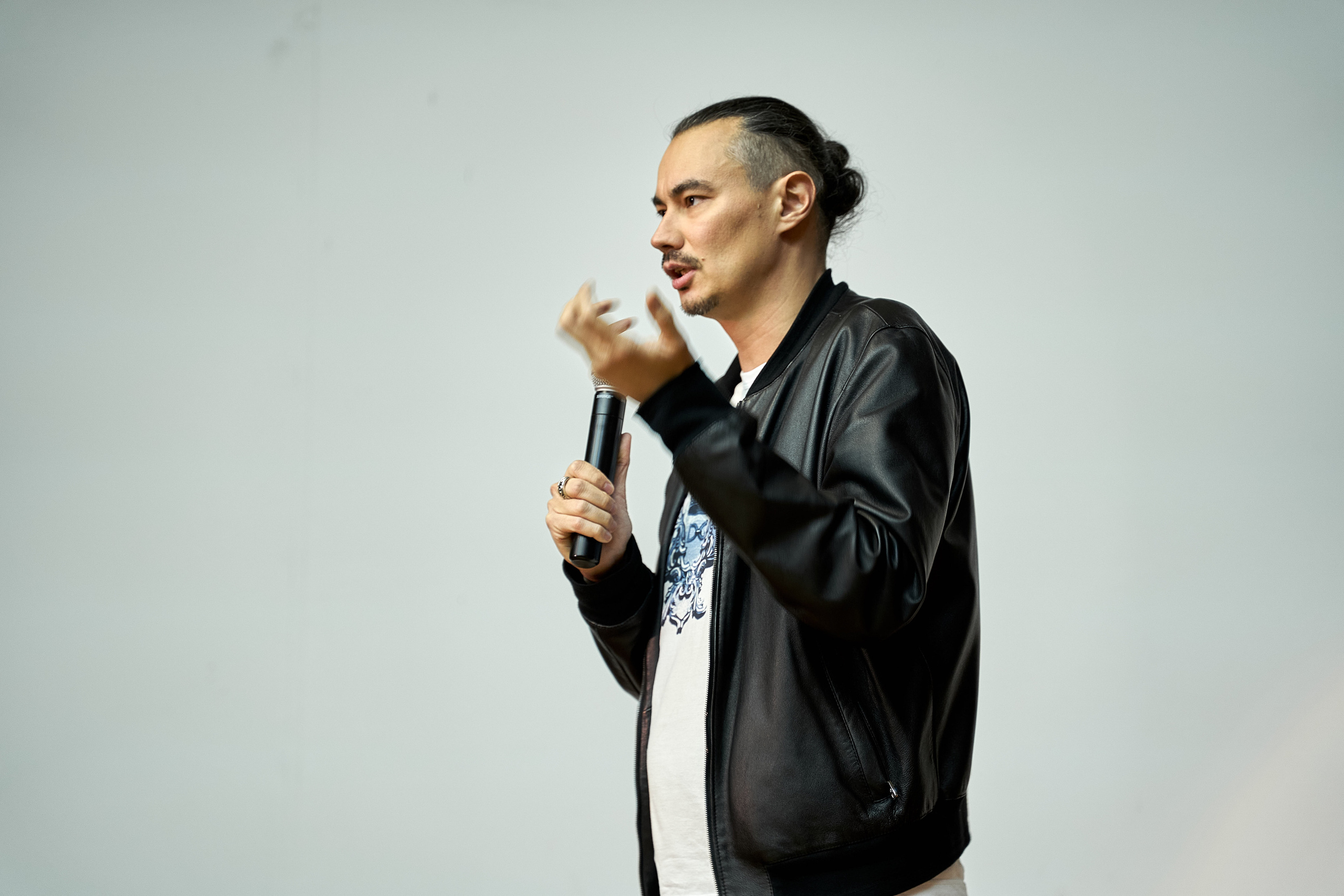 Жора Крыжовников на открытии фестиваля Святая Анна 29. Reportage event photographer in Moscow Alexander Gladkiy