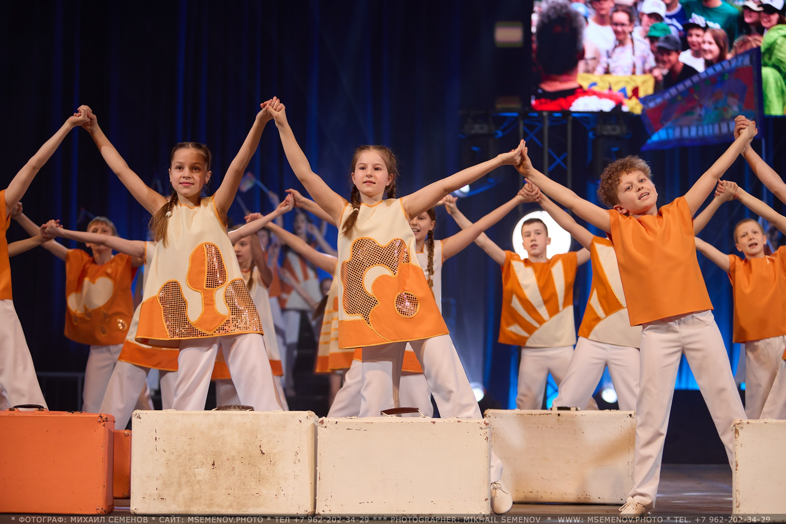 35-летие «Веселая семейка». Фотограф, фотопроекты Михаила Семенова в Ярославле. Фотошкола