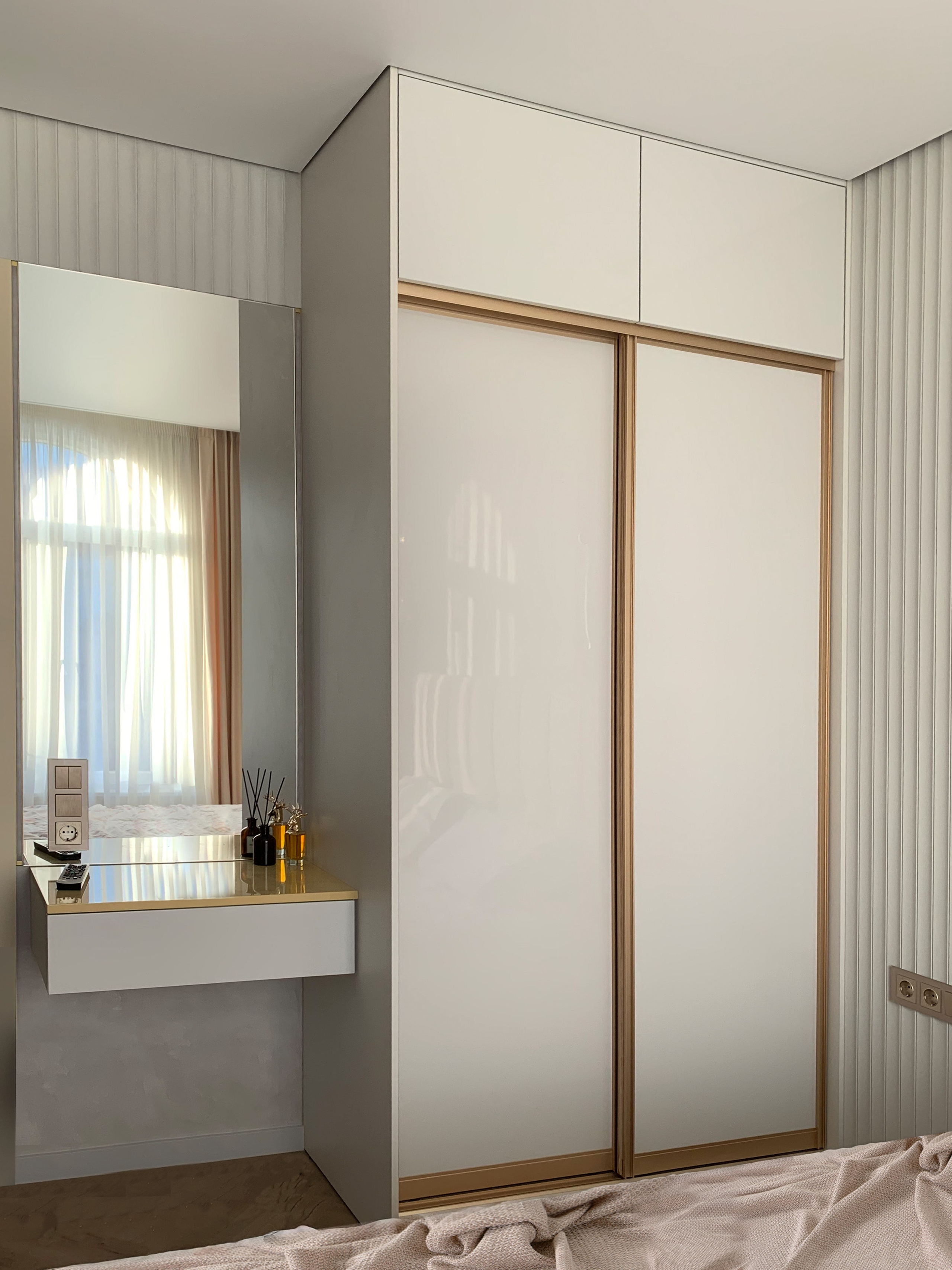 Шкафы, гардеробные и прихожие на заказ в Евпатории. Мебель на заказ в Евпатории