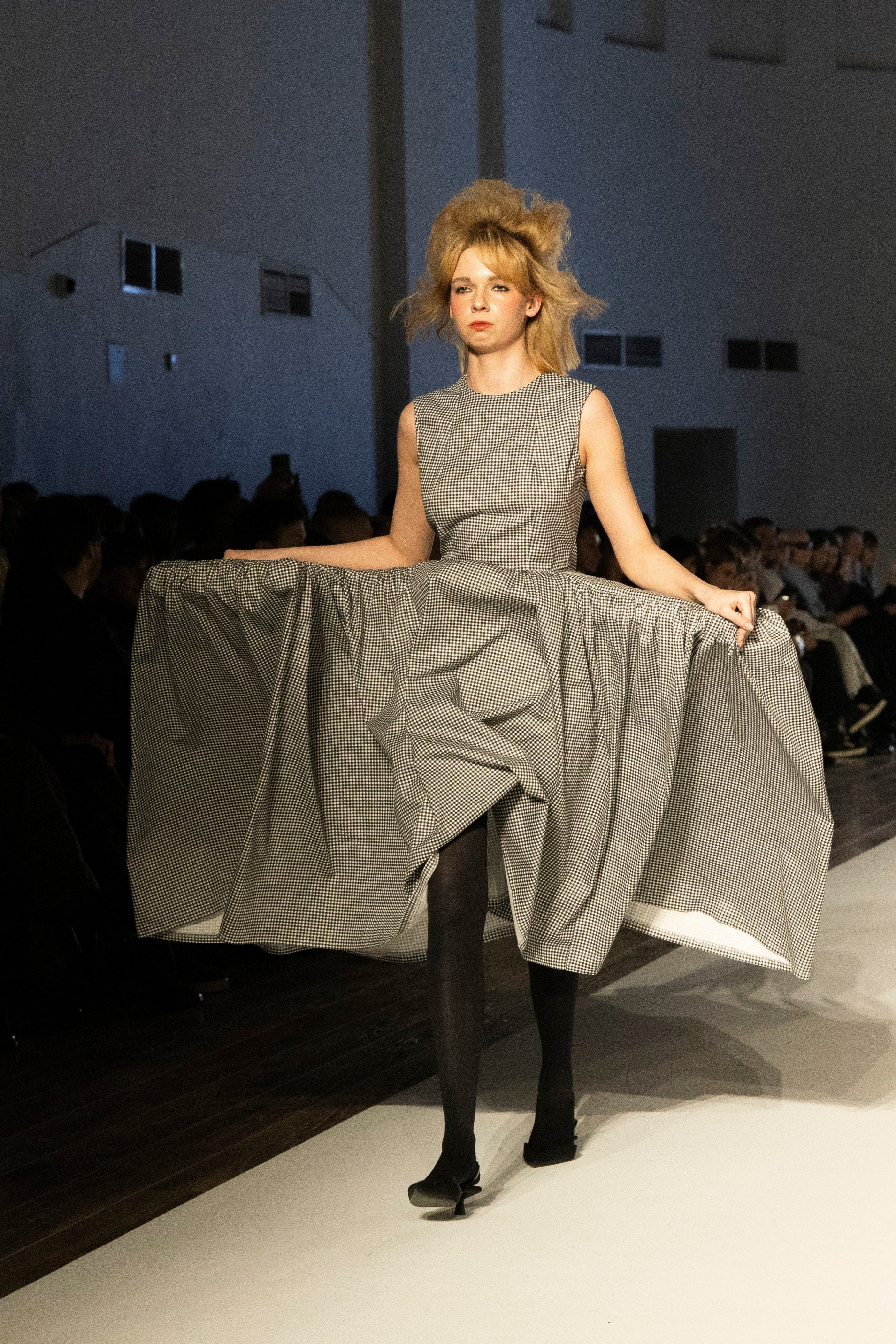 ДЛТ Собака.ru показ победителей конкурса «Новые имена в моде 2025». FOTOFAQ SKOOL г. Санкт-Петербург: очные, дистанционные и онлайн курсы фотографии