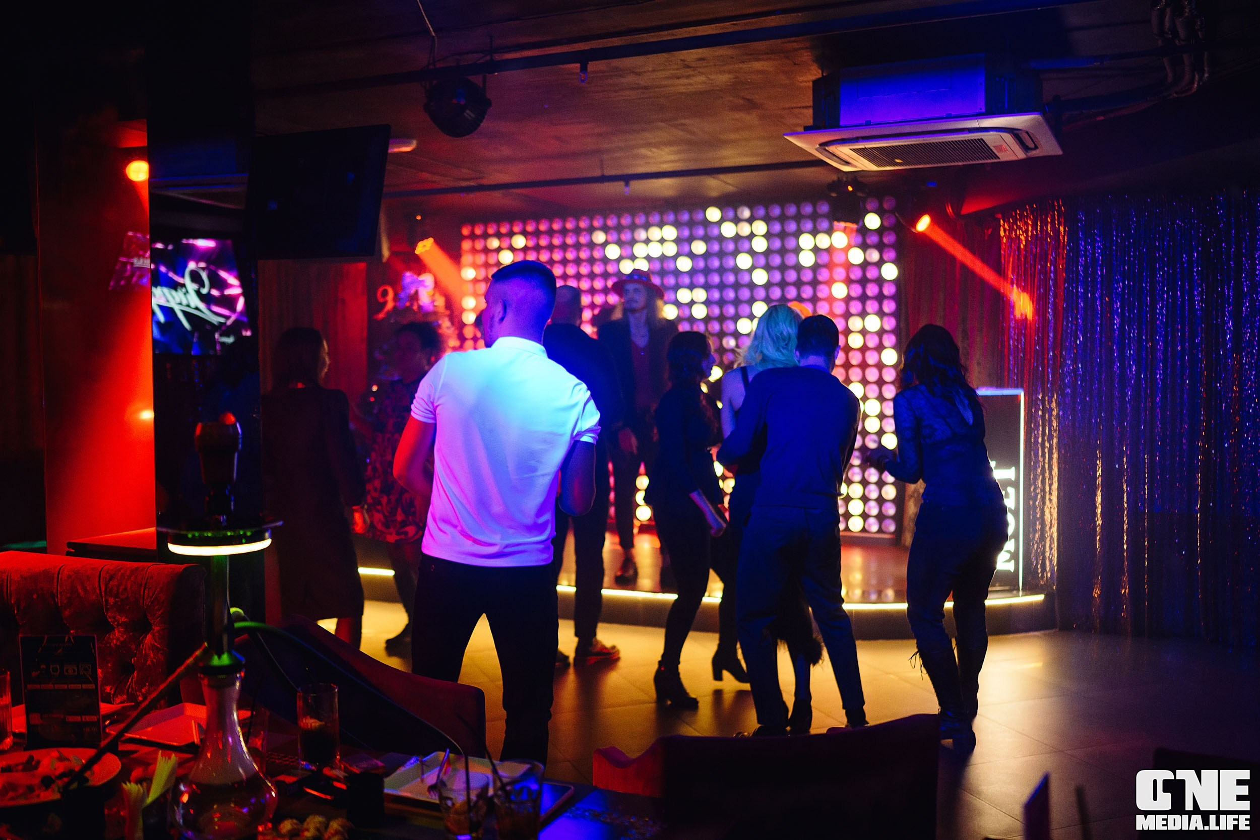 Фоторепортаж из караоке-клуба Эйфория. One Media Life: фоторепортажи, фотоотчеты с мероприятий и заведений