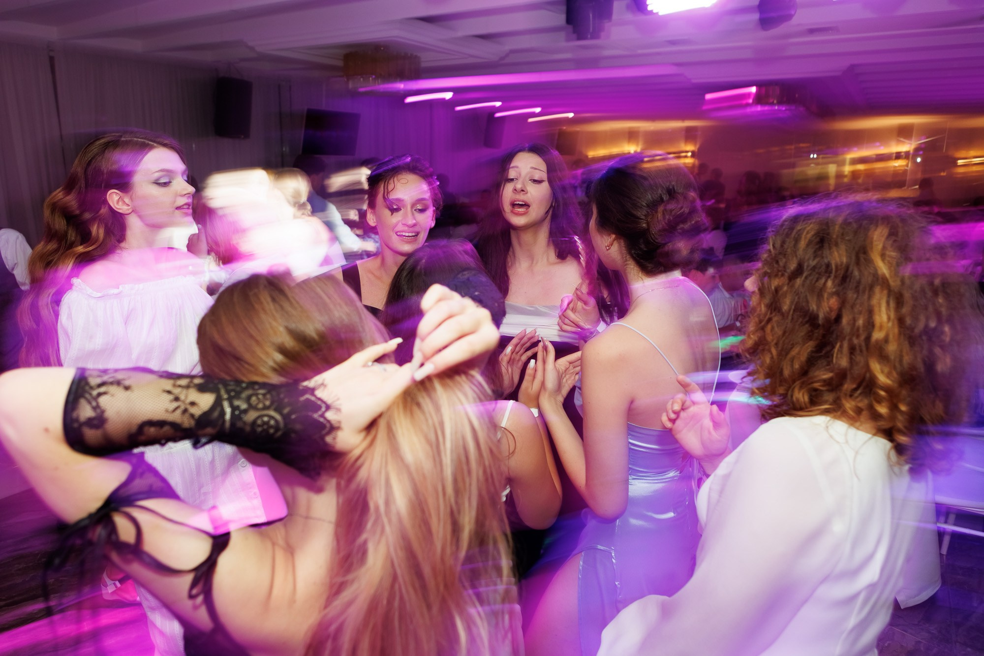 Выпускной вечер в Севастопольской гимназии № 1 имени А. С. Пушкина. Свадебный фотограф, фотосъемка в Крыму, Севастополе, Симферополе, Ялте