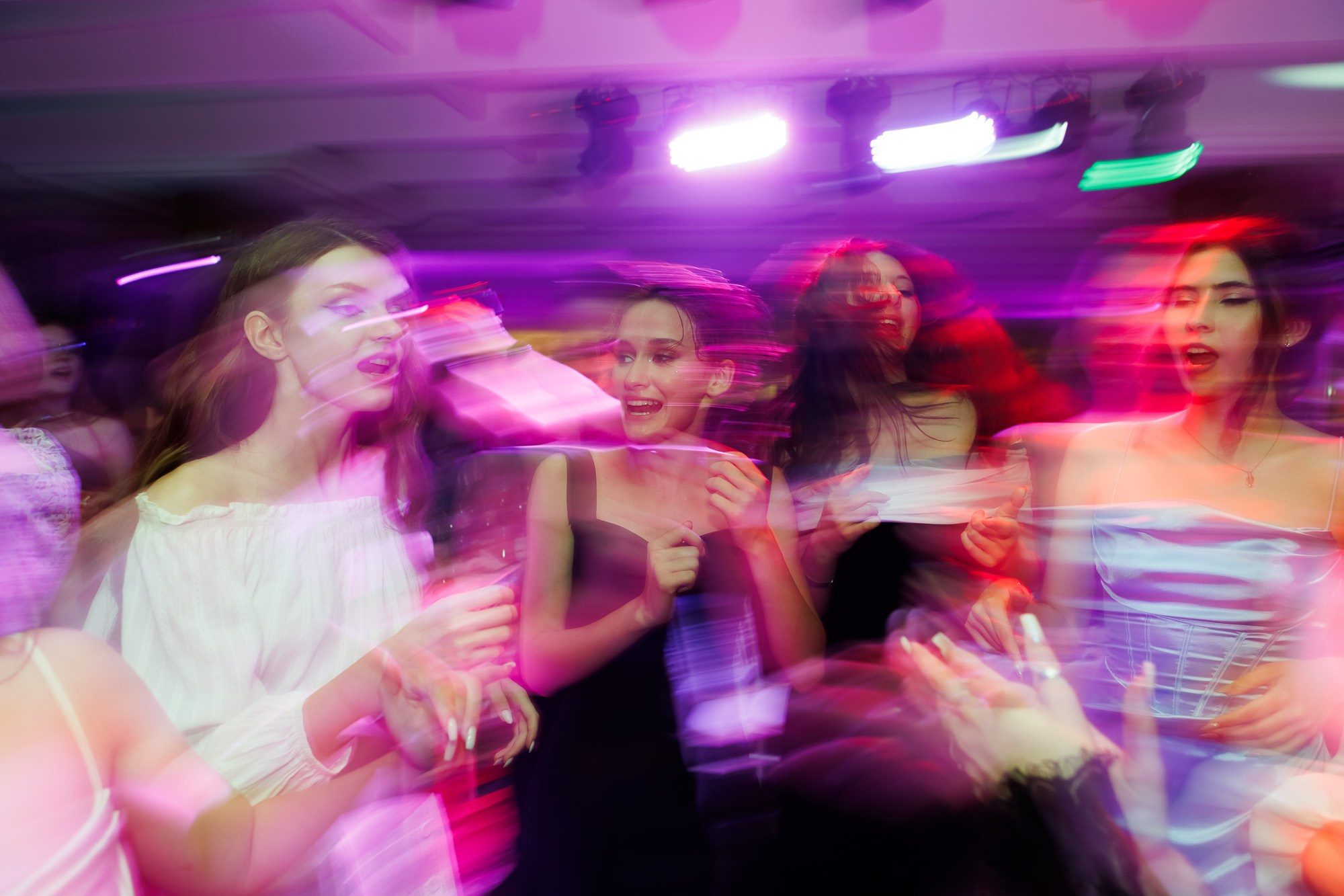 Выпускной вечер в Севастопольской гимназии № 1 имени А. С. Пушкина. Свадебный фотограф, фотосъемка в Крыму, Севастополе, Симферополе, Ялте