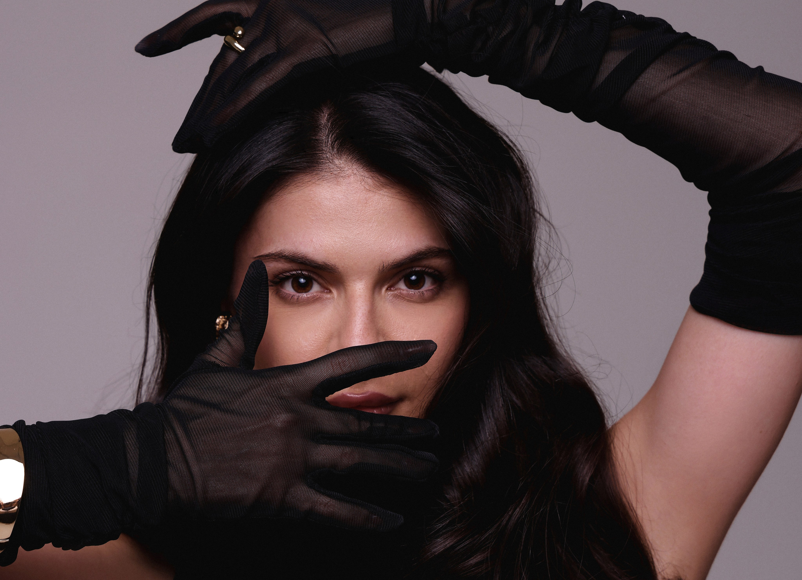 SHE BY VI. Женский портретный фотограф в Москве