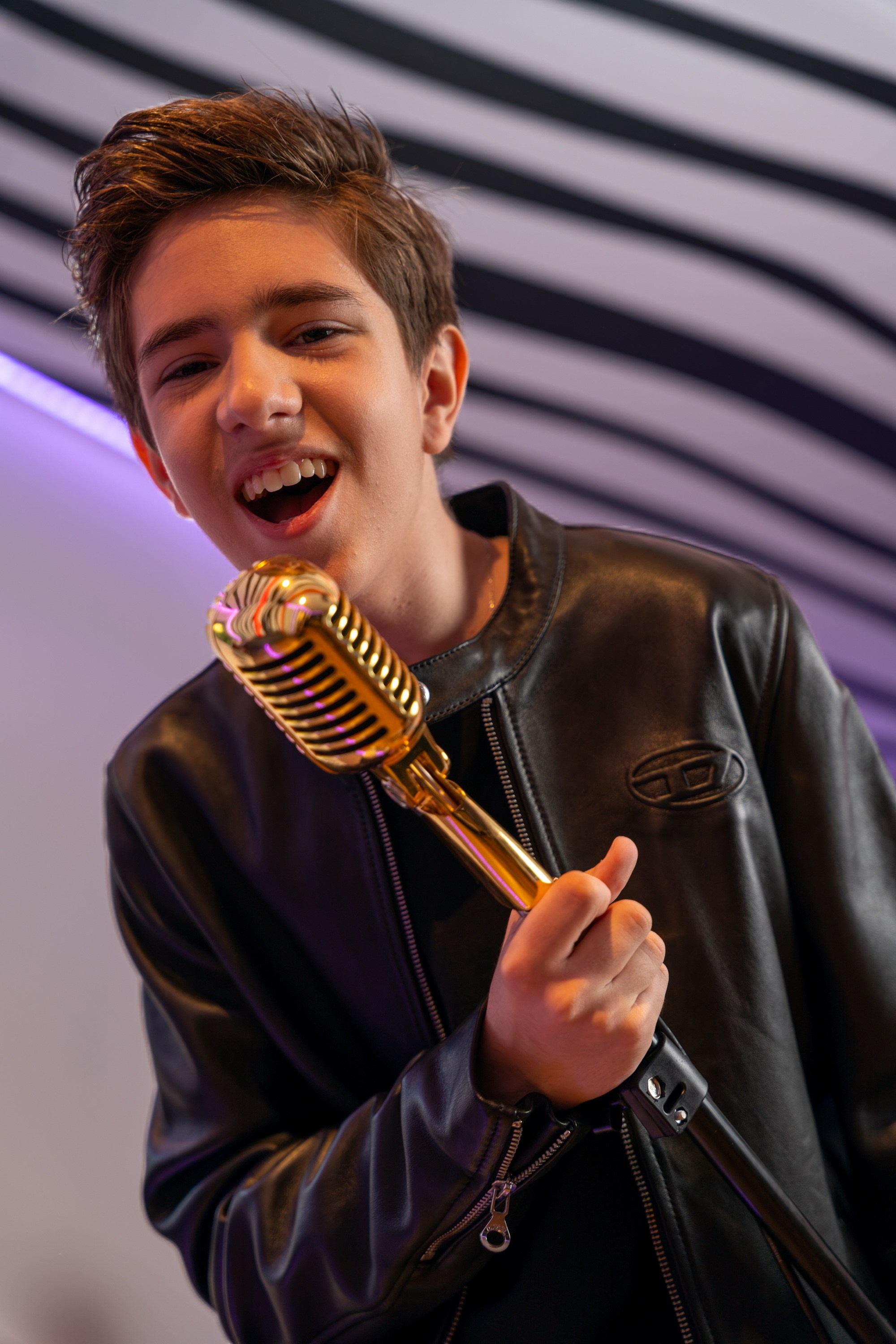 Фотограф на прогулочную фотосессии, фотосъёмка в парке, фотосессии в цветущем саду, студийные фотосессии. «Студия DRONAVT`s» — видеосъёмка и фотография г. Москва