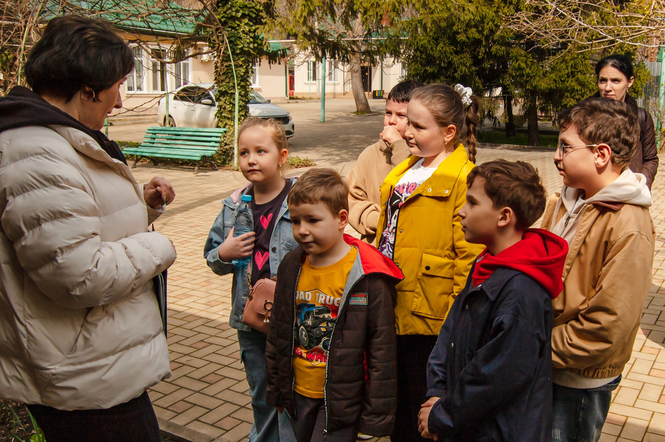 Репортажная съёмка экскурсии учеников СОШ № 11 2 «В» класса в Краснодаре. Портретный фотограф в Краснодаре Слава Никитин