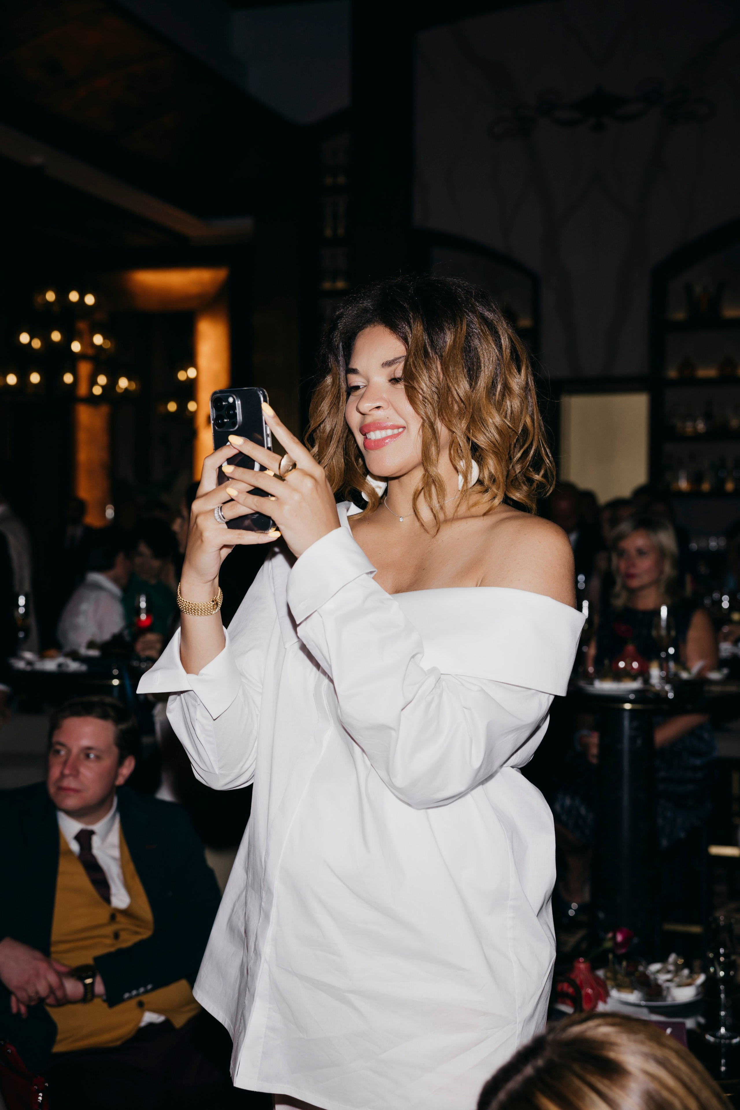 Презентация «AURUM». «Птичка на проводе»: информационный портал в Москве