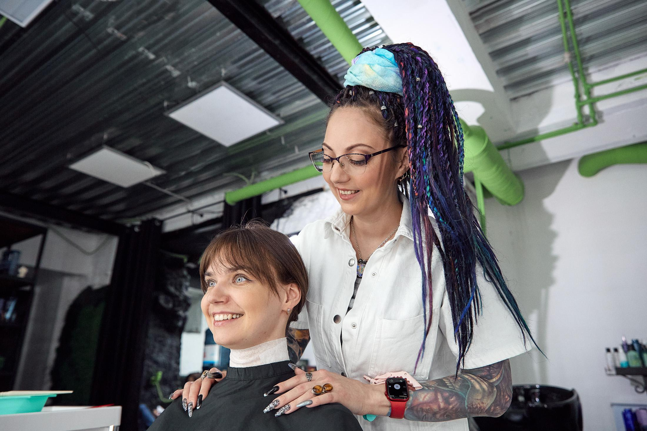 Съёмка специалиста за работой. Антон Артюшин, портретный фотограф. Москва