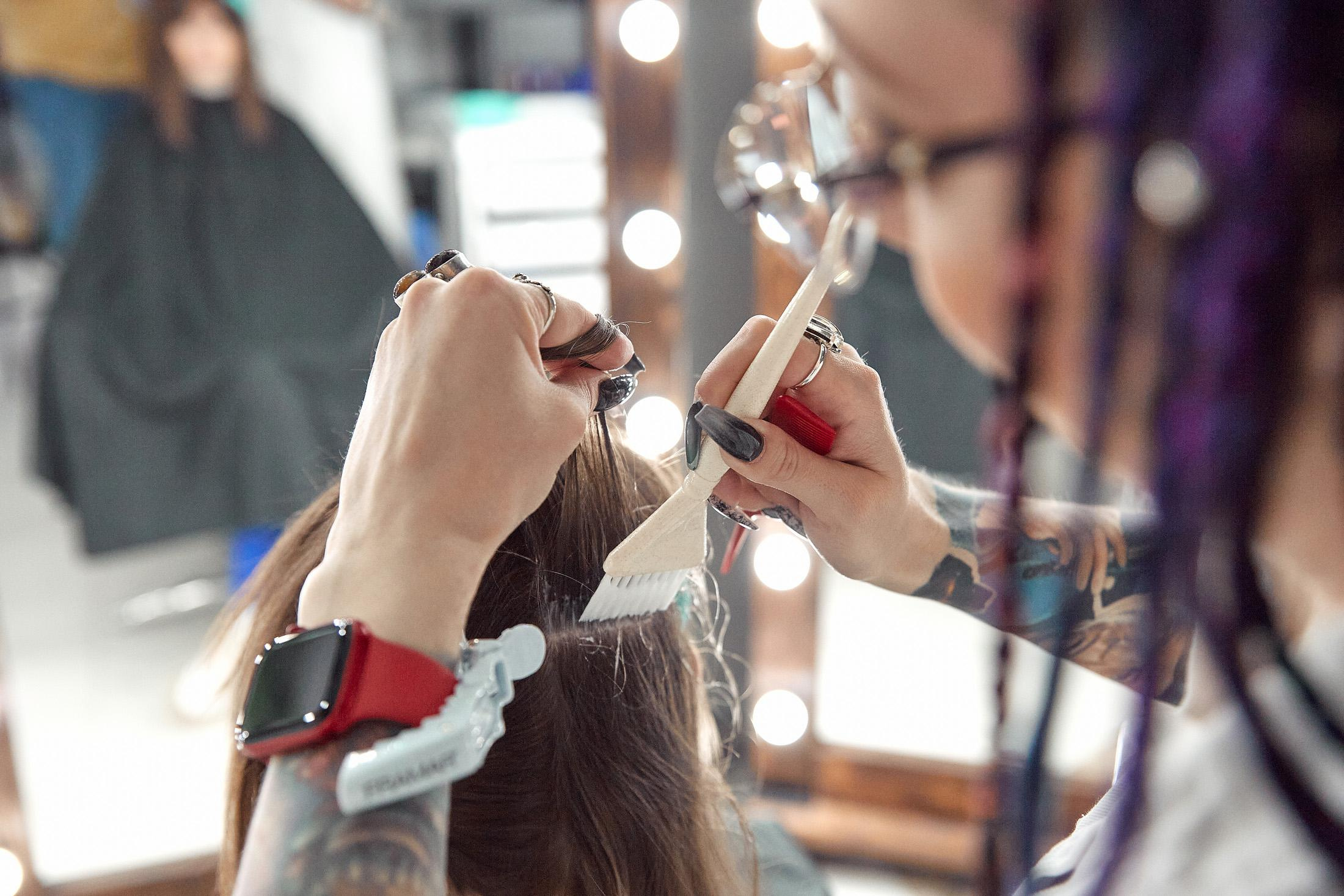 Съёмка специалиста за работой. Антон Артюшин, портретный фотограф. Москва