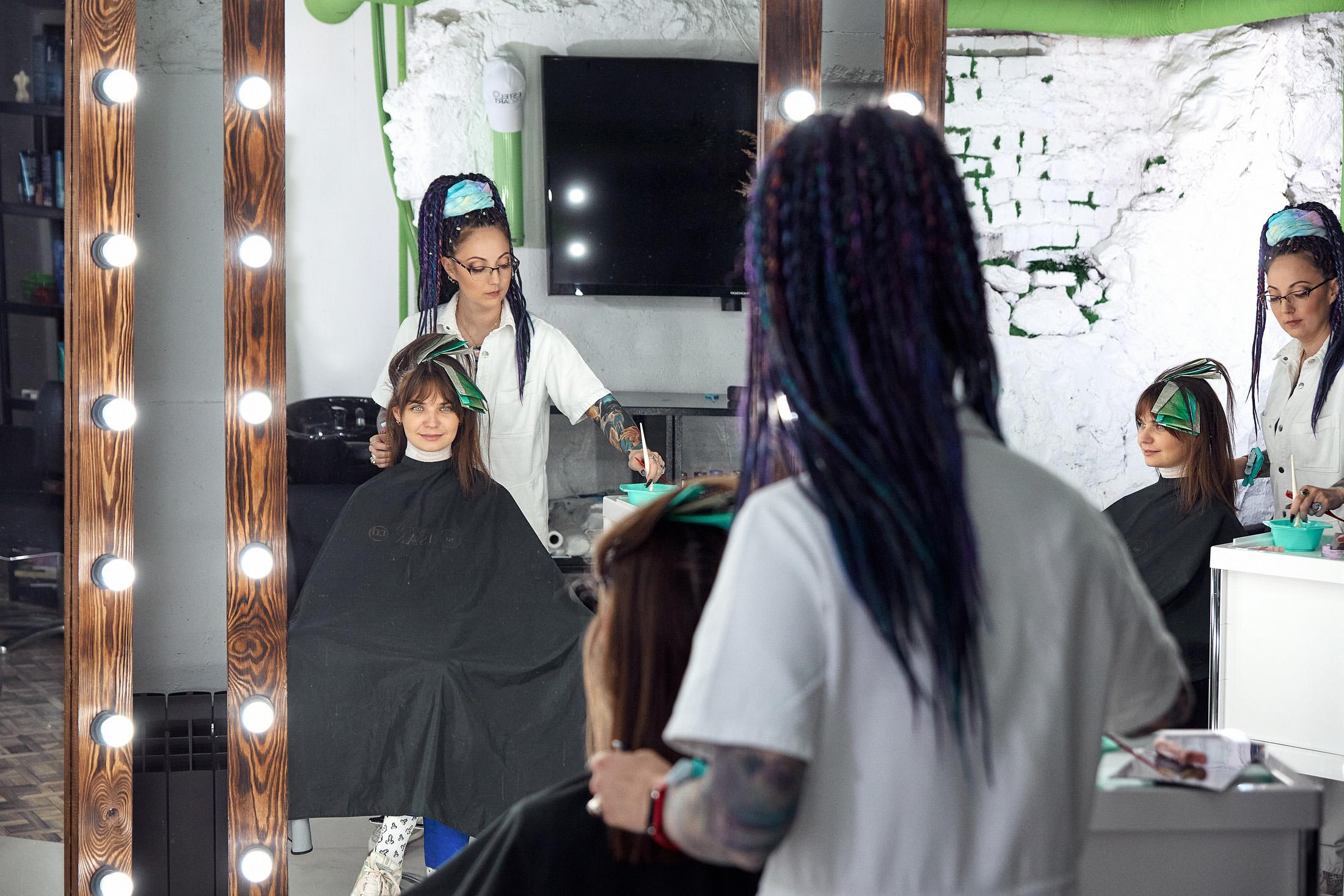 Съёмка специалиста за работой. Антон Артюшин, портретный фотограф. Москва