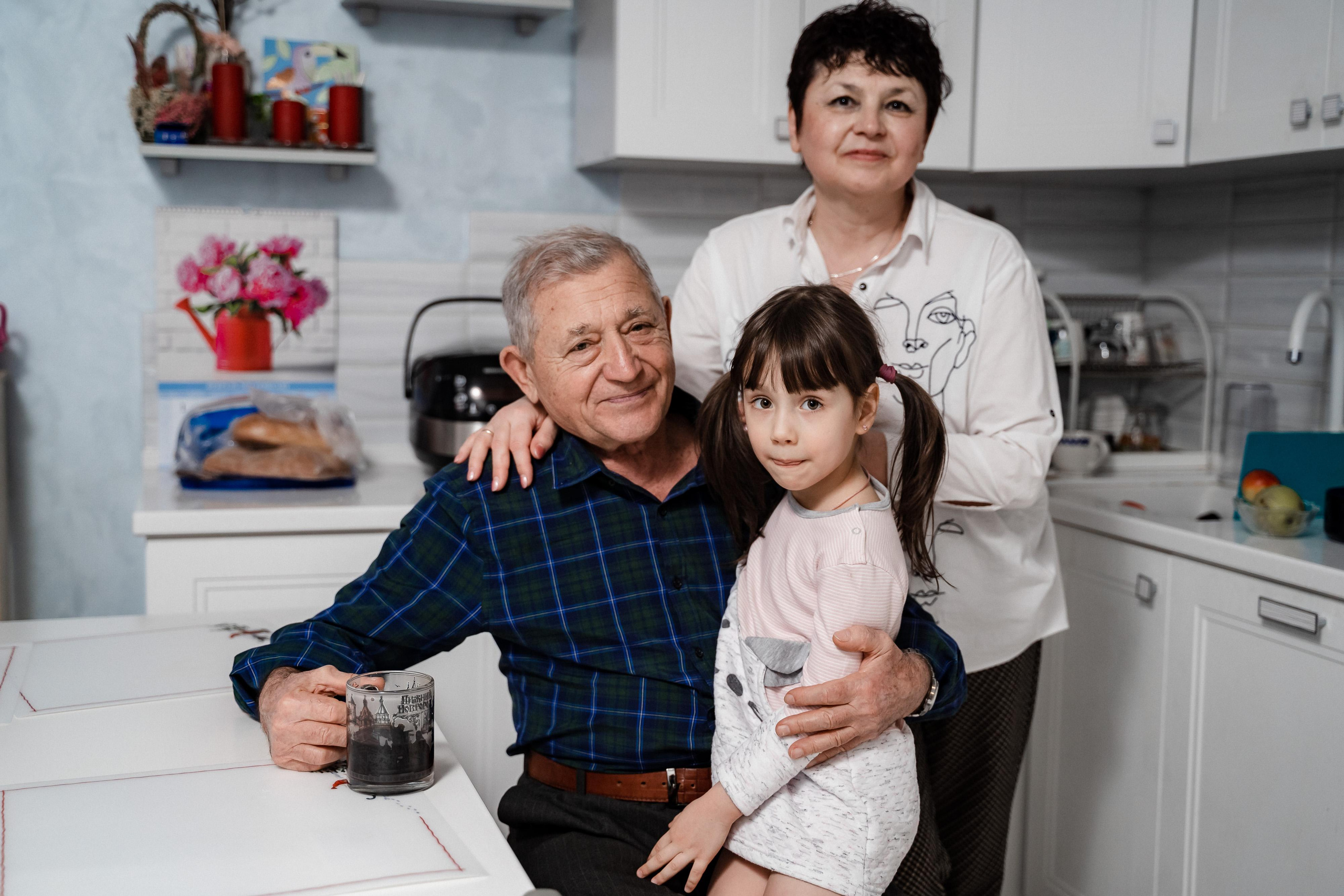 Домашняя фотосессия для Ксении и ее семьи