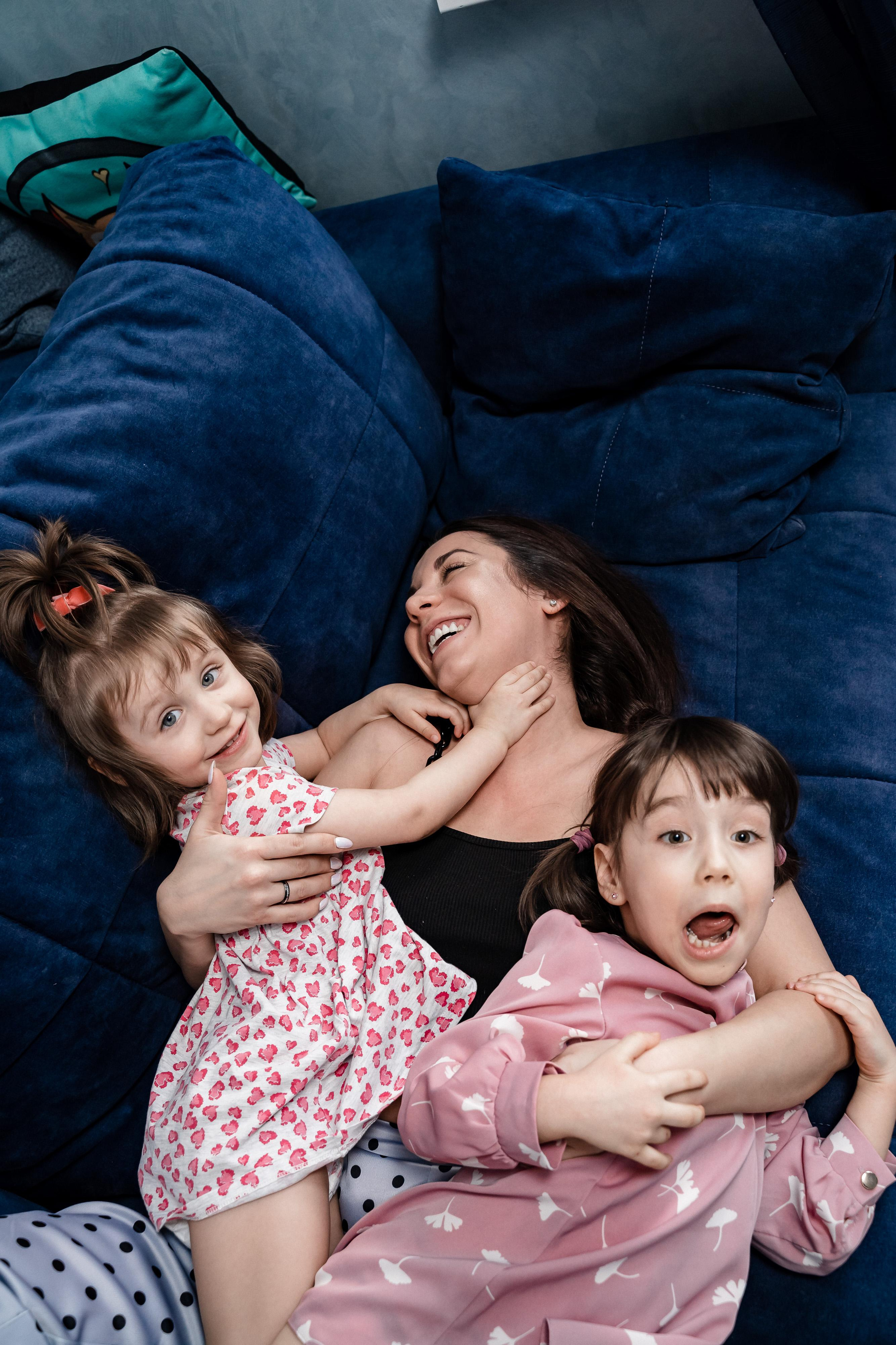 Домашняя фотосессия для Ксении и ее семьи