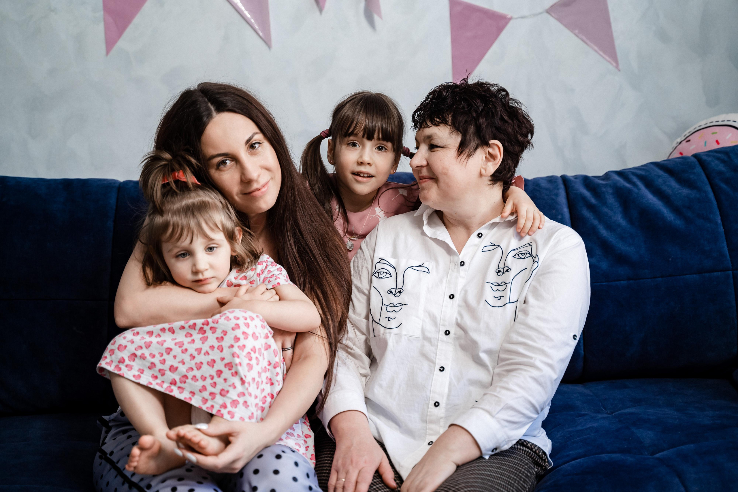 Домашняя фотосессия для Ксении и ее семьи