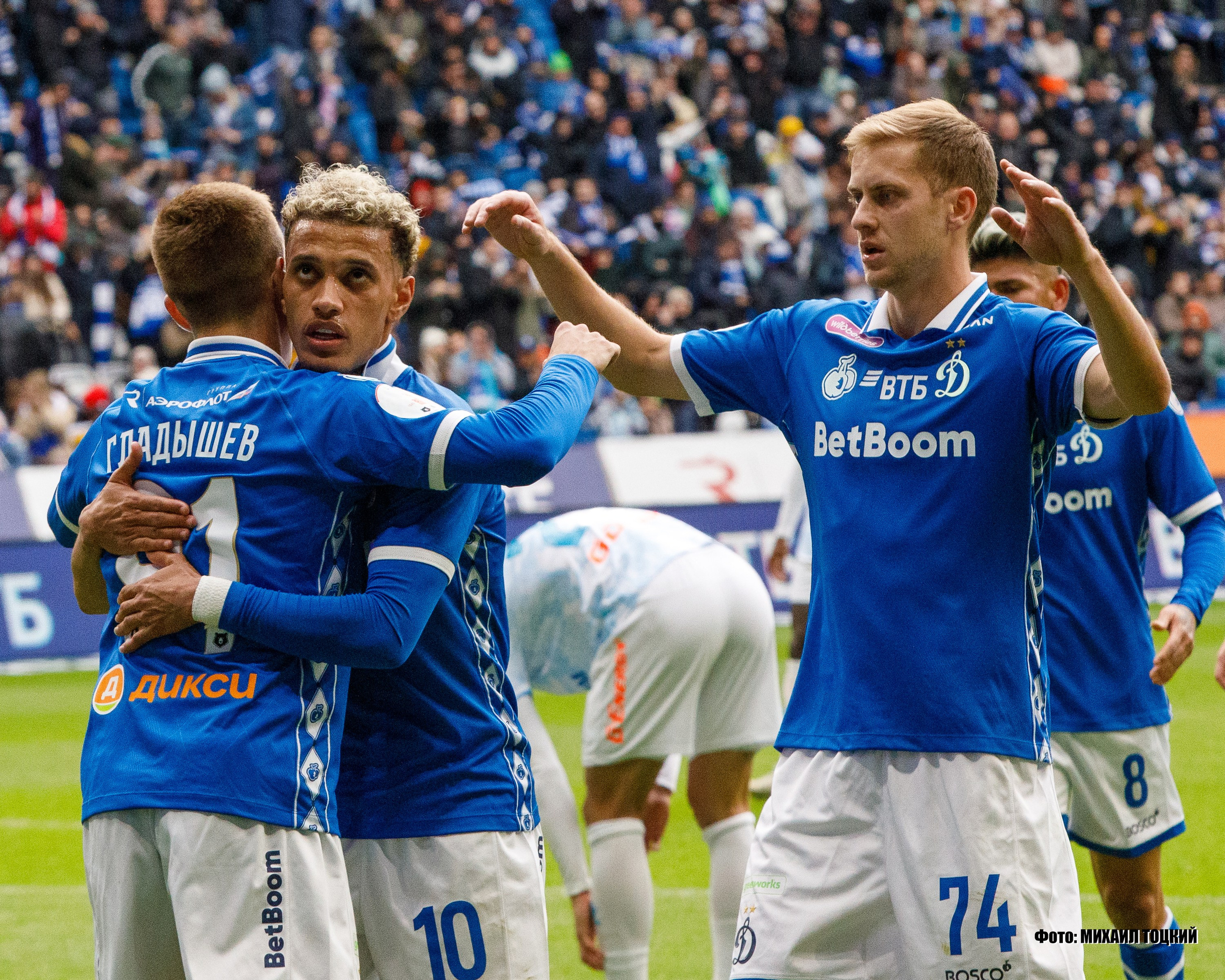 Фоторепортаж. РПЛ 26 тур. Динамо — Зенит. Михаил Тоцкий портретный и репортажный фотограф в Москве