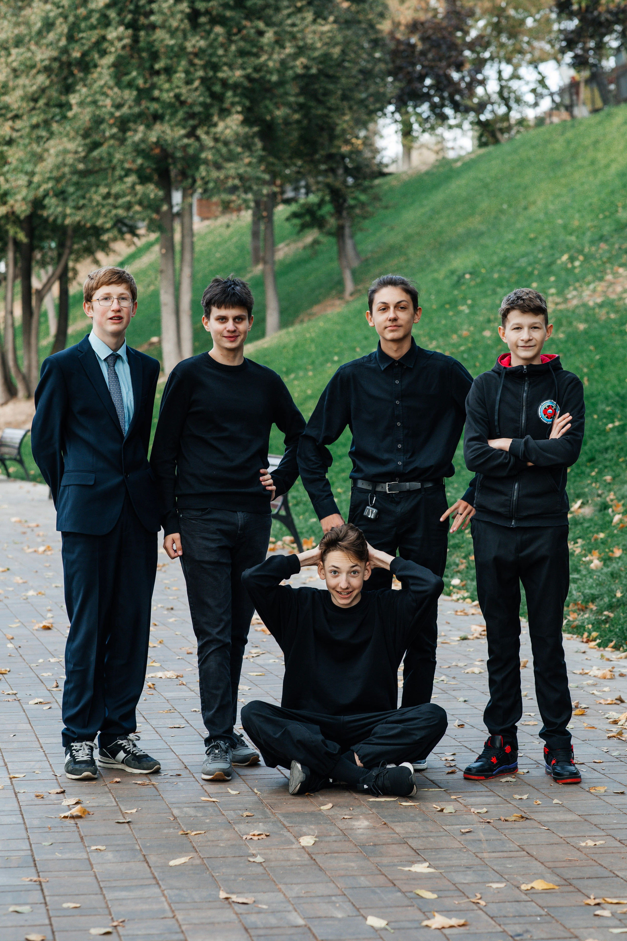 Фотосессия для выпускного альбома в парке Им. Талалихина. Выпускные альбомы в Подольске Москве и МО