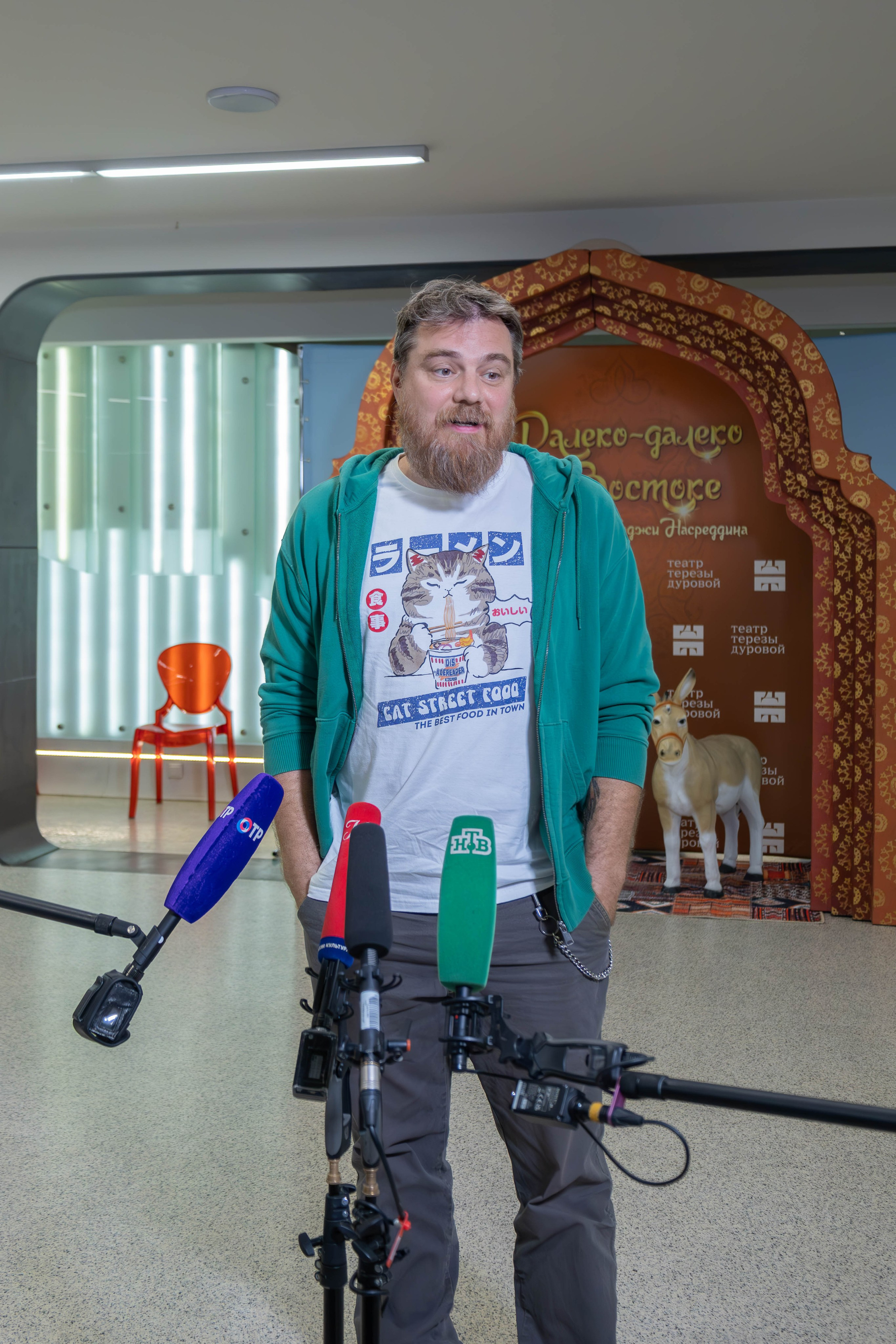 Спектакль «Далеко-далеко на Востоке» в театре Терезы Дуровой