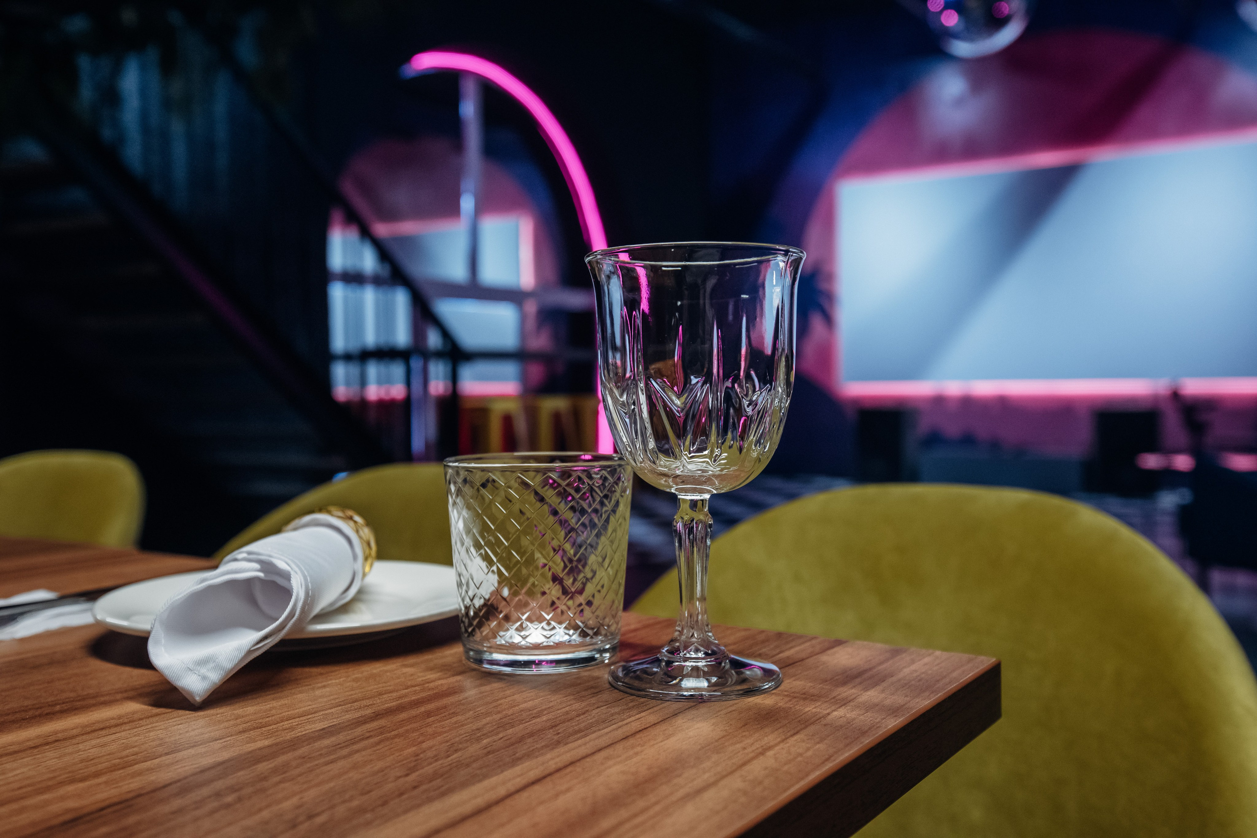 Оушен Драйв (лето). Аренда лофта в СПб для мероприятий