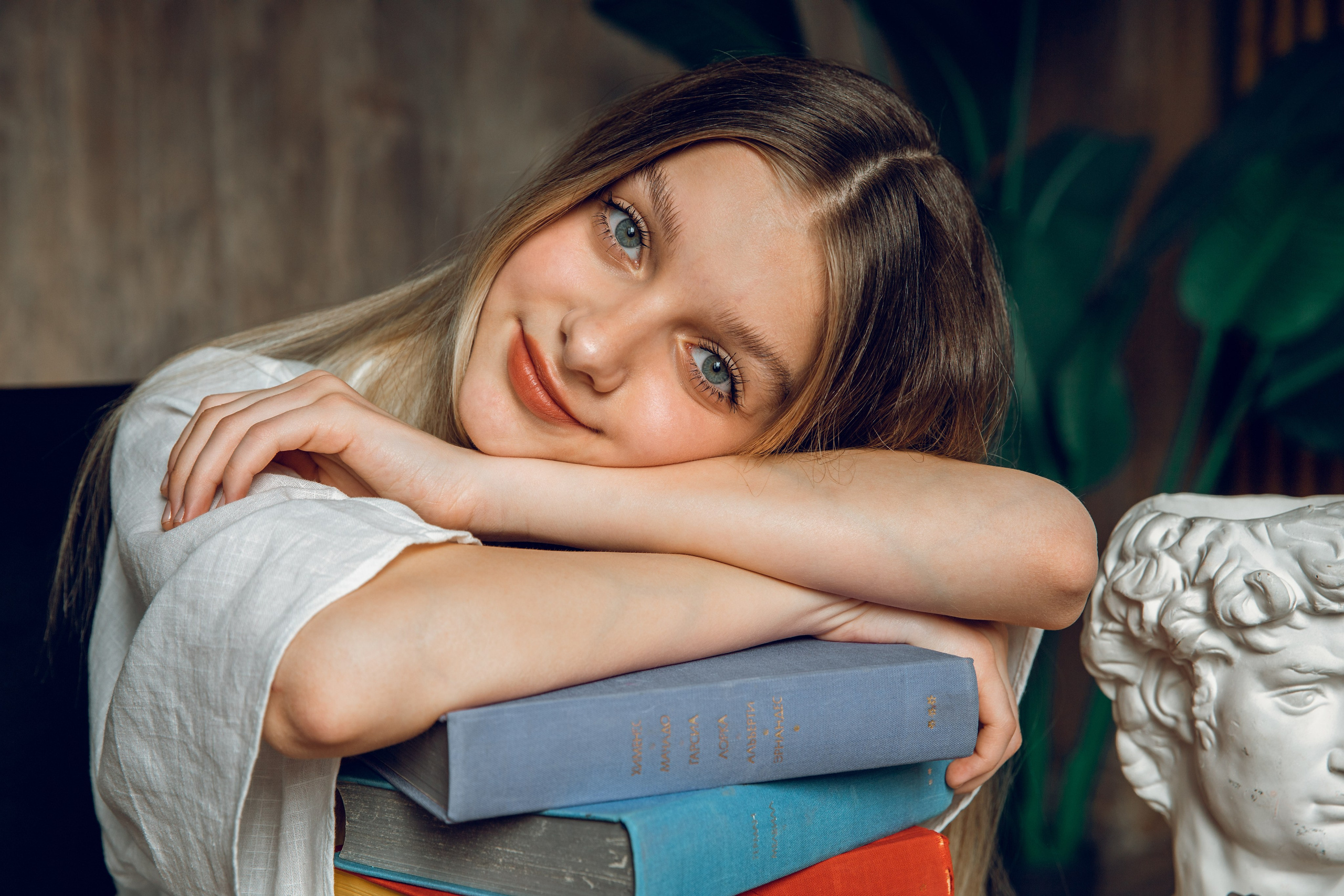 Старшая школа. Выпускные школьные фотоальбомы для школ и детских садов в Волгограде и Волжском