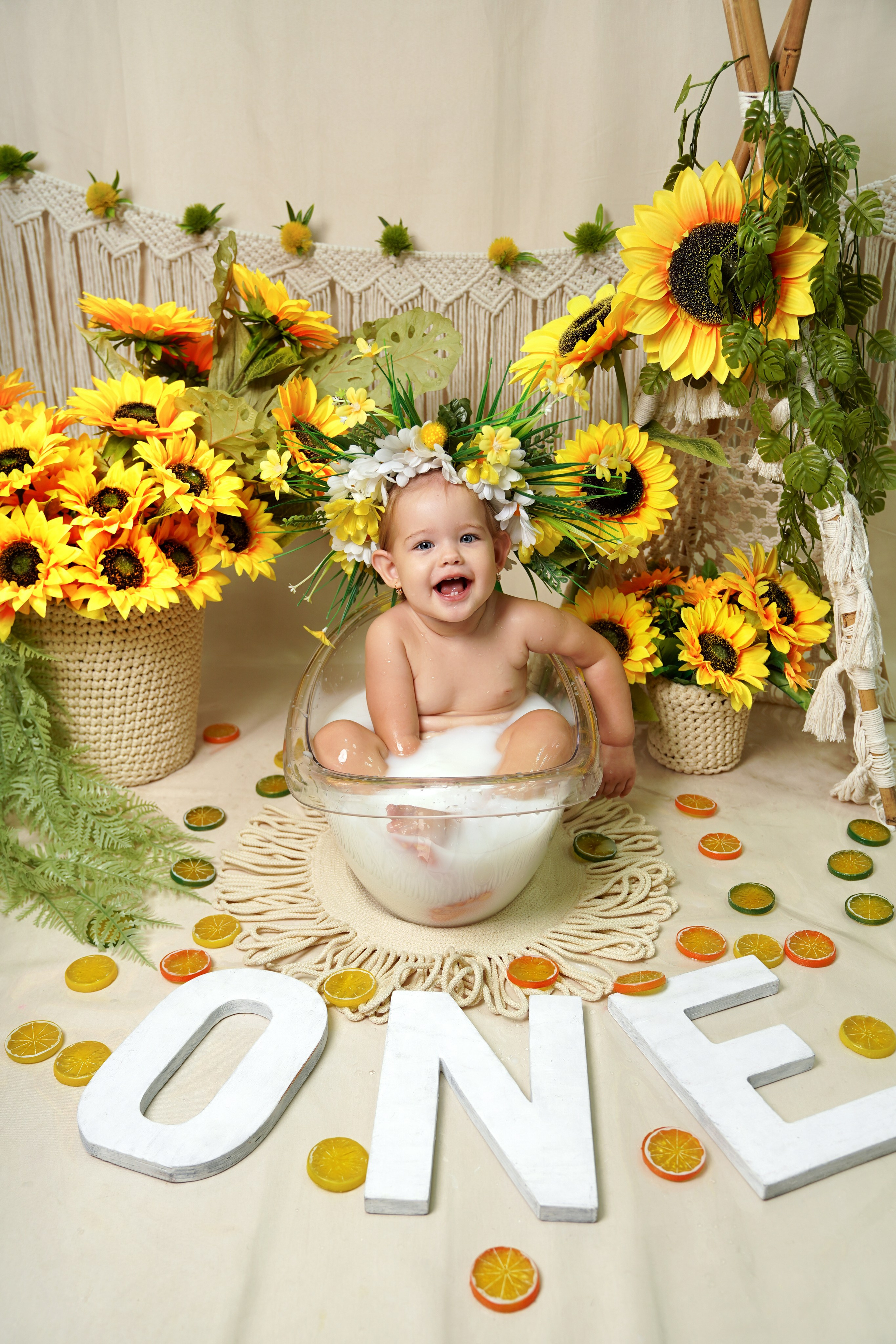 Фотосессия ГОДОВАСИЕ. Фотограф новорожденных, детей до года и беременных в Симферополе