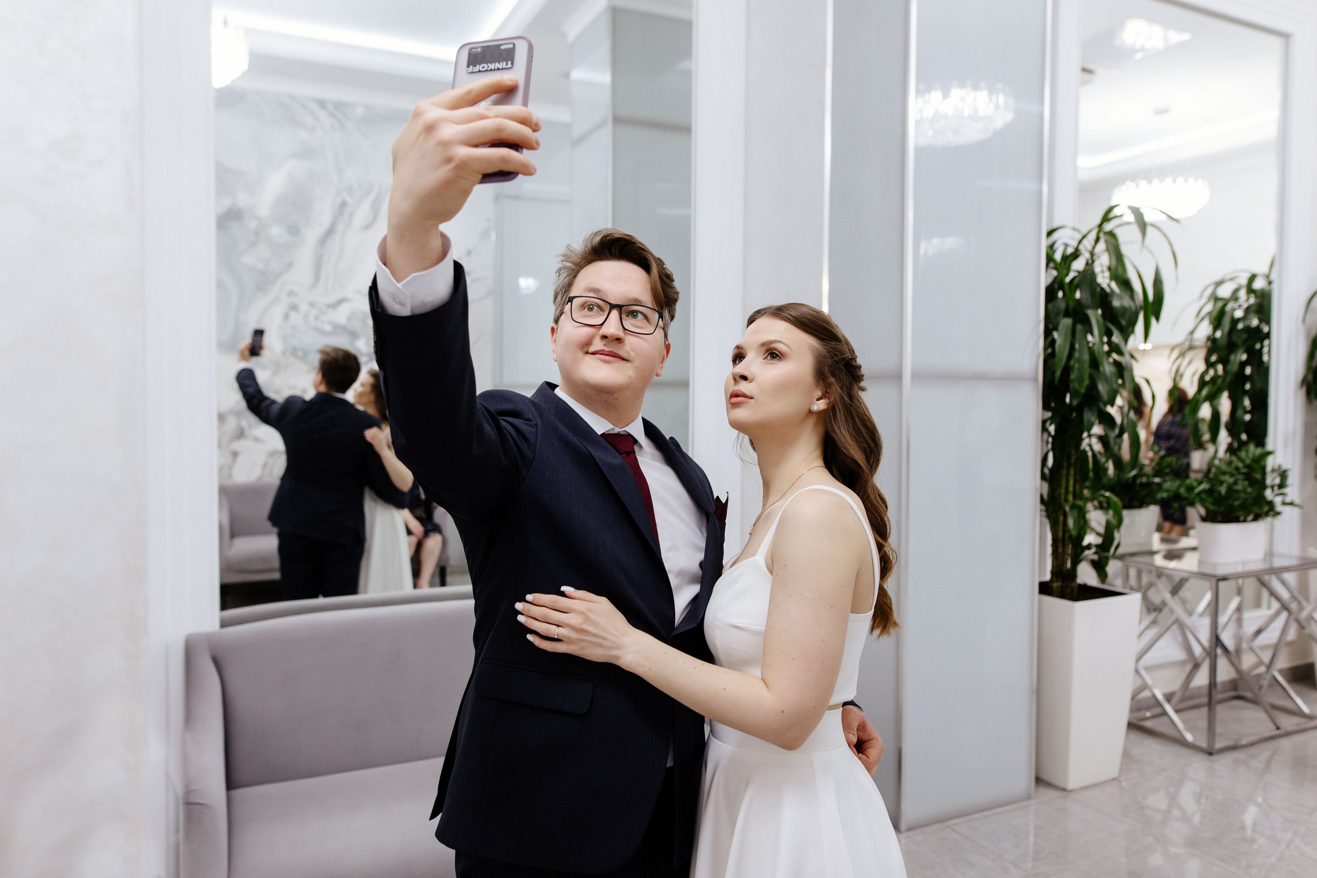 Свадебная фотосессия в Кутузовском дворце бракосочетания. Свадьба в Москва-Сити. Свадебный и семейный фотограф Екатерина Иванова
