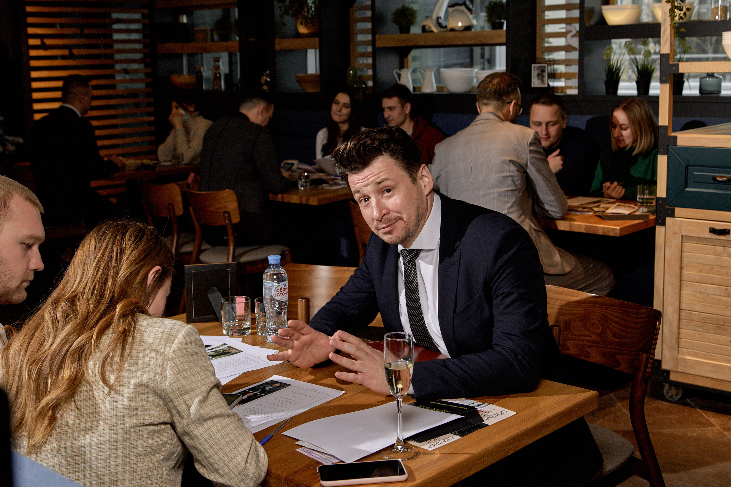 Быстрые встречи свадебных ведущих. Свадебный и семейный фотограф в Минске и Минской области