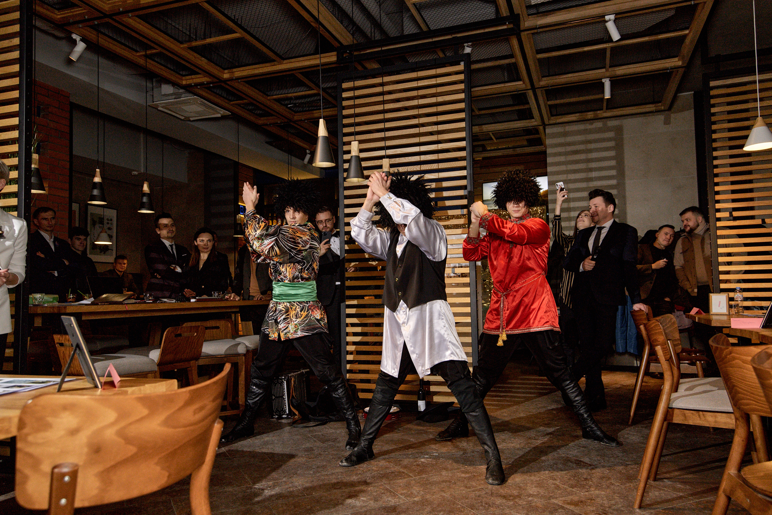 Быстрые встречи свадебных ведущих. Свадебный и семейный фотограф в Минске и Минской области