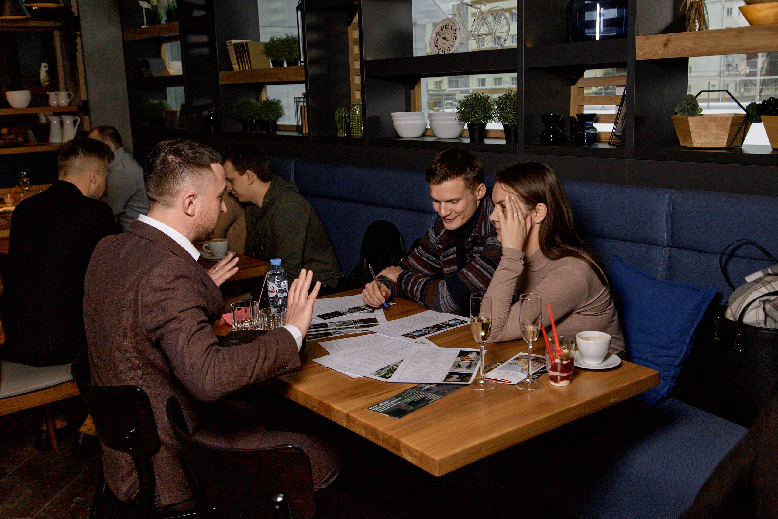 Быстрые встречи свадебных ведущих. Свадебный и семейный фотограф в Минске и Минской области