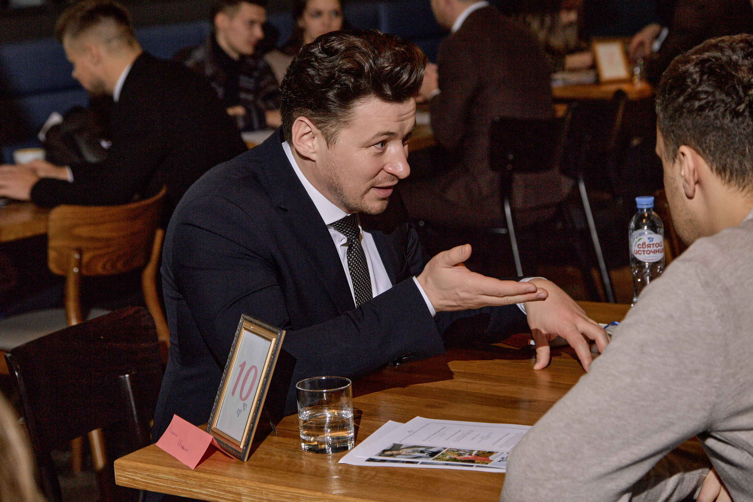 Быстрые встречи свадебных ведущих. Свадебный и семейный фотограф в Минске и Минской области