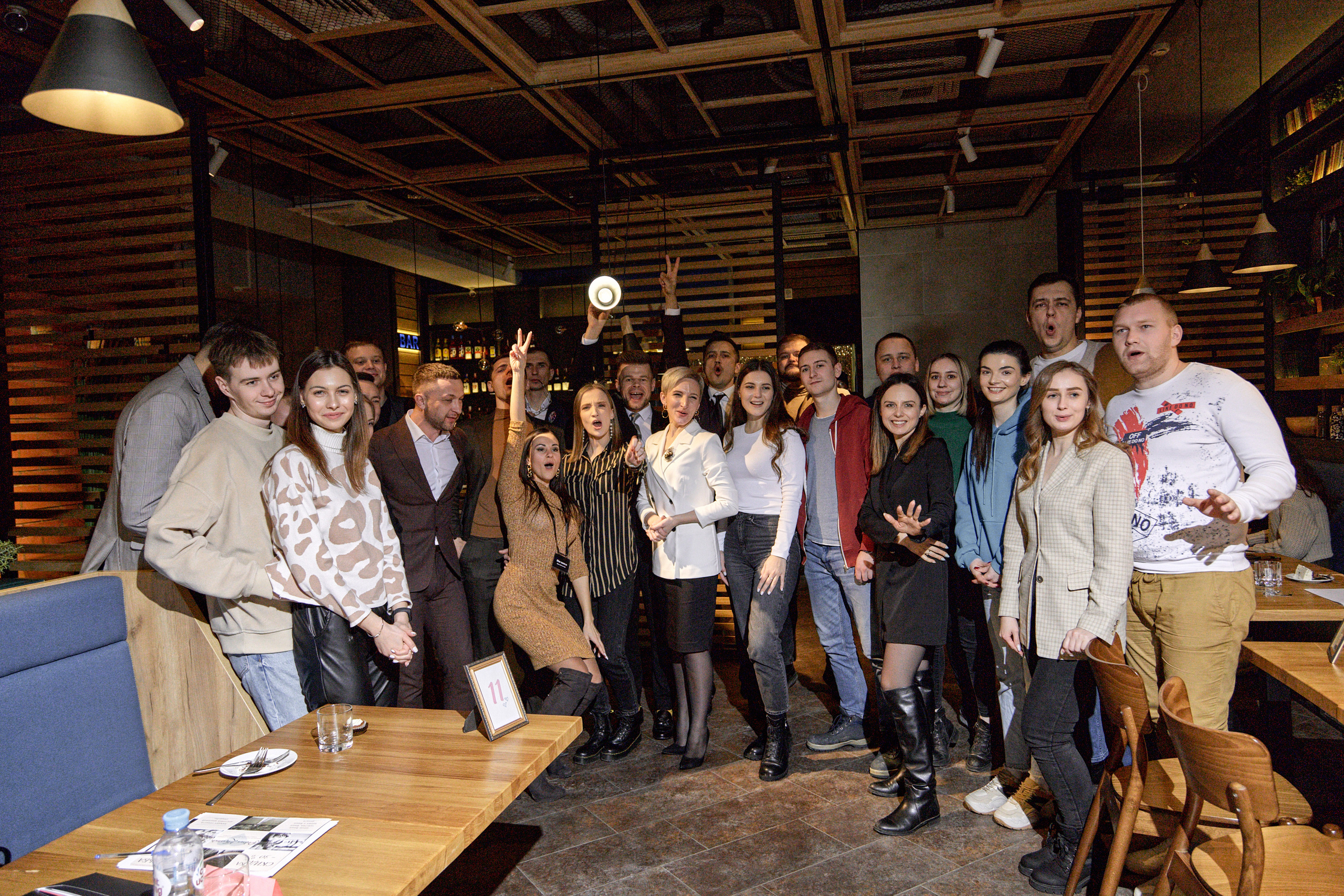 Быстрые встречи свадебных ведущих. Свадебный и семейный фотограф в Минске и Минской области