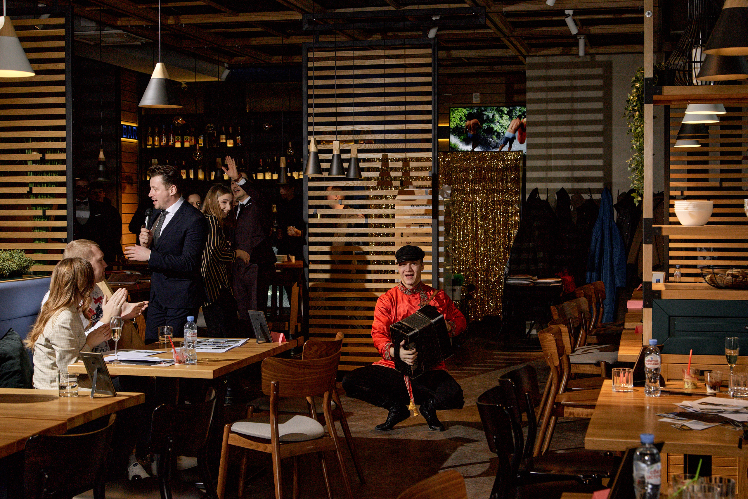 Быстрые встречи свадебных ведущих. Свадебный и семейный фотограф в Минске и Минской области