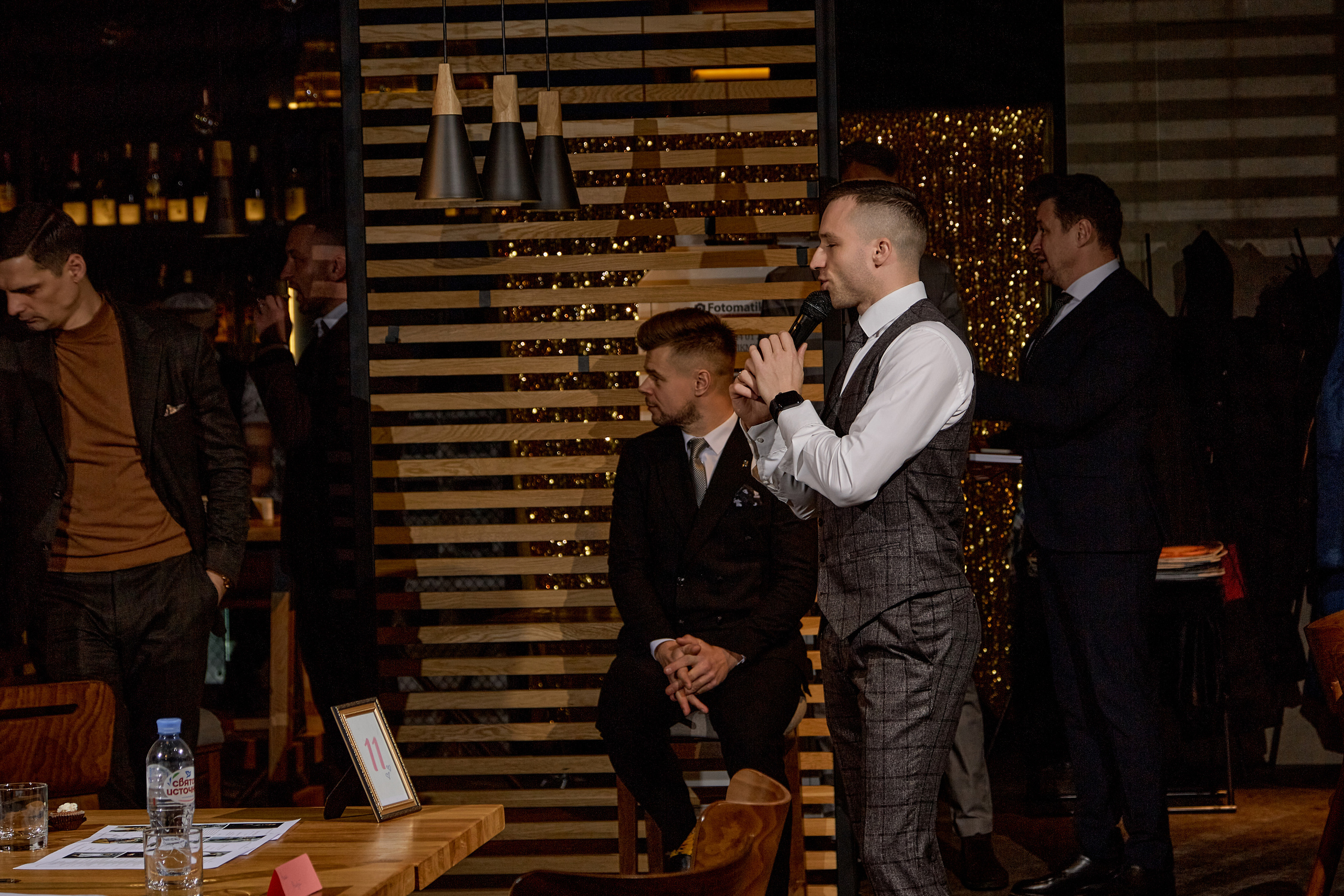 Быстрые встречи свадебных ведущих. Свадебный и семейный фотограф в Минске и Минской области