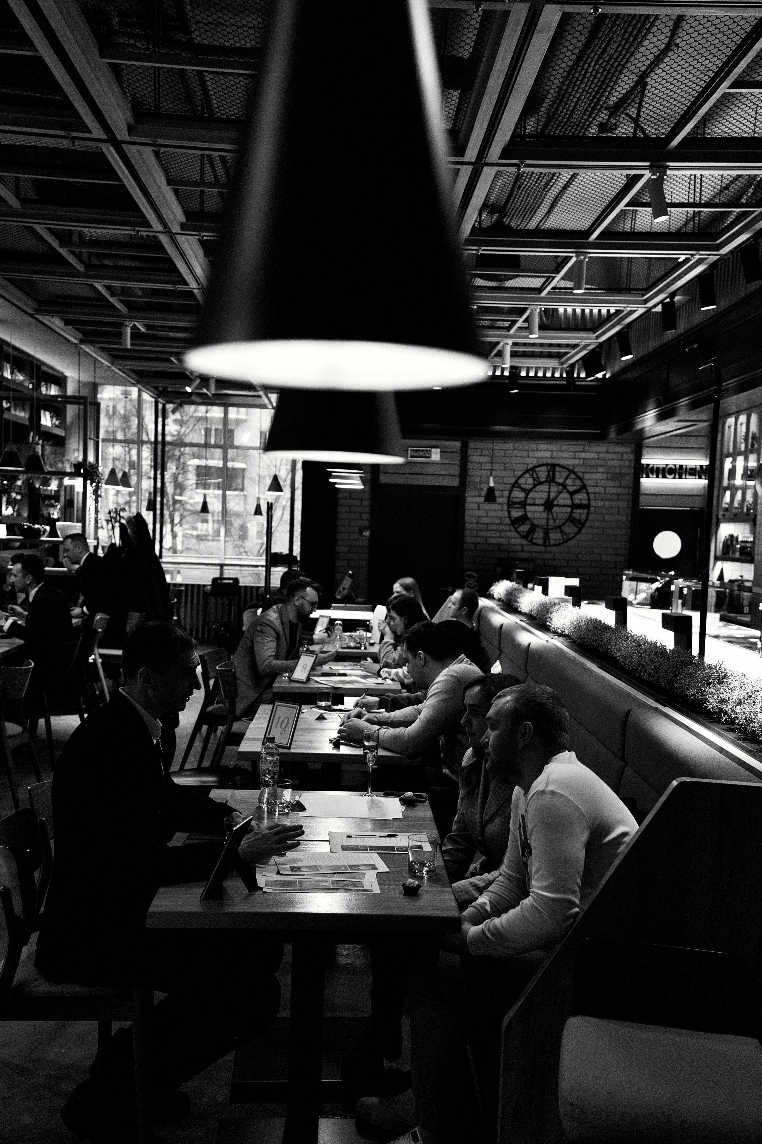 Быстрые встречи свадебных ведущих. Свадебный и семейный фотограф в Минске и Минской области