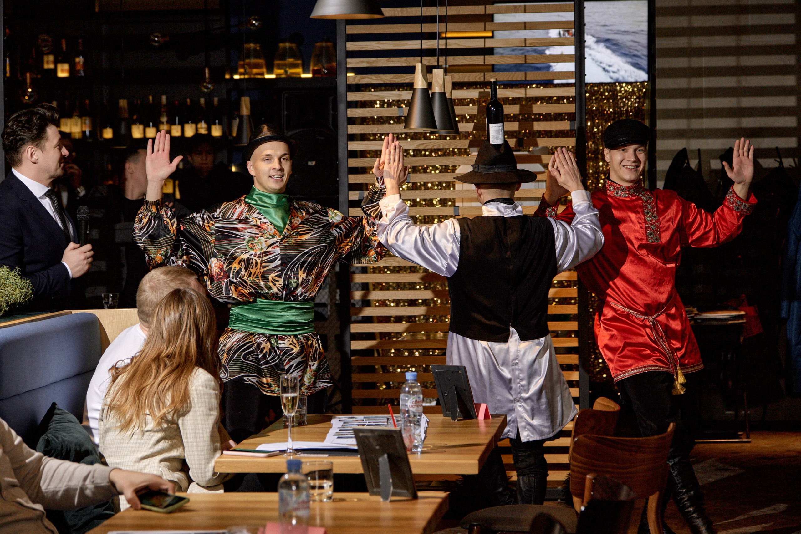 Быстрые встречи свадебных ведущих. Свадебный и семейный фотограф в Минске и Минской области