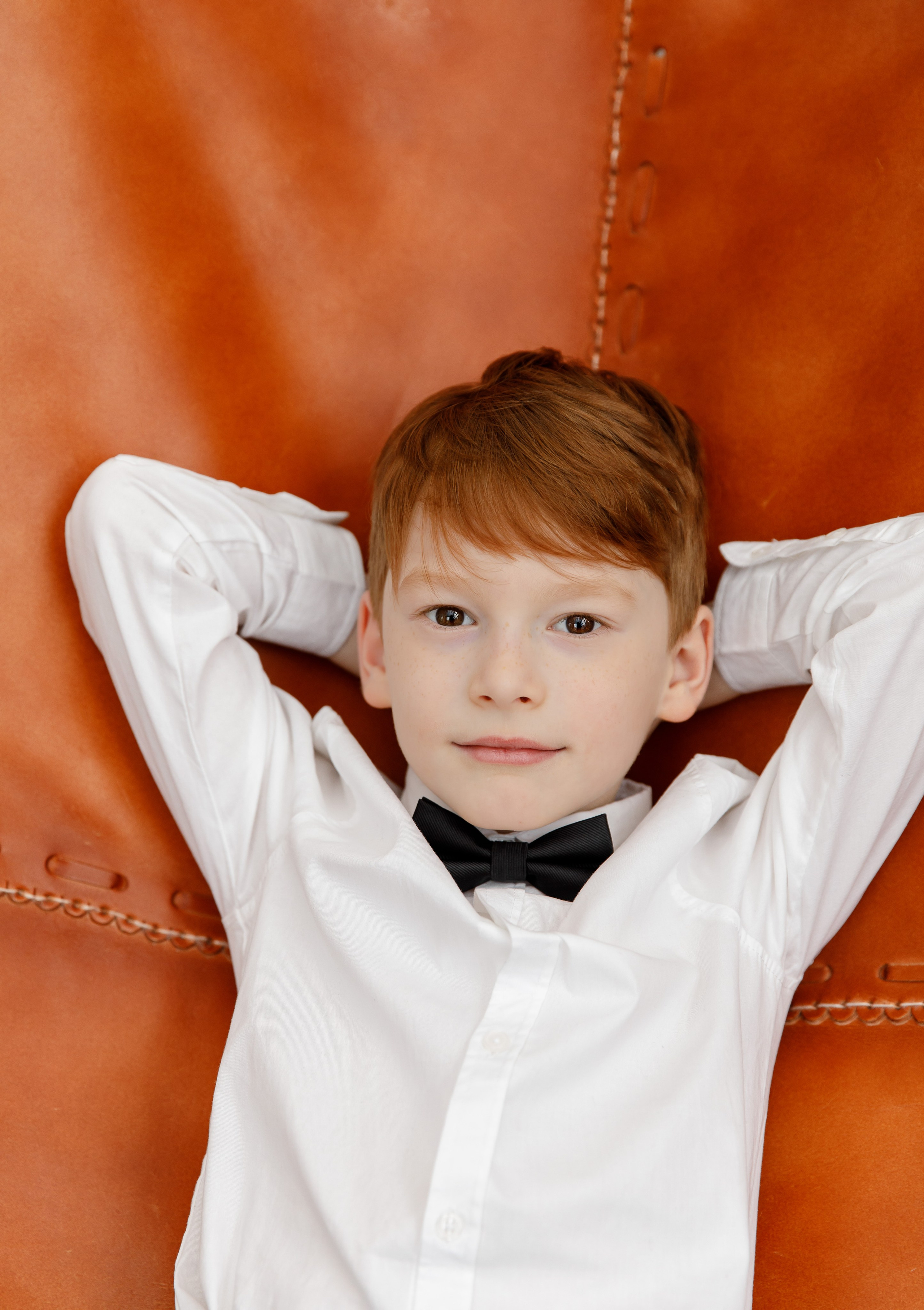 Фотосессия мамы и сына в студии. Портретный и семейный фотограф Юлия Герман