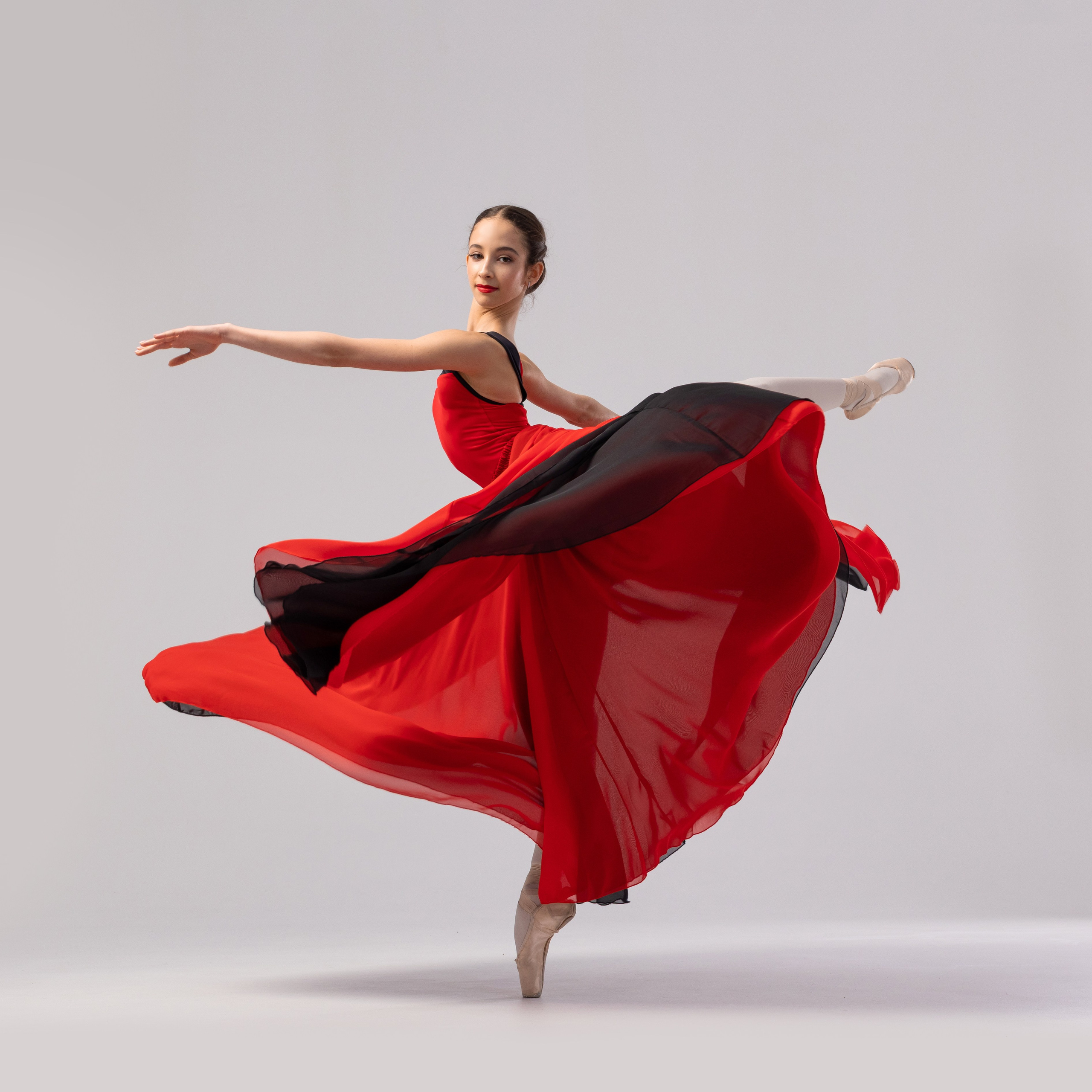 Юбка воздушная двухсторонняя красно-чёрная напрокат бесплатно. Балетный фотограф Алина Ханько — Душа Балета