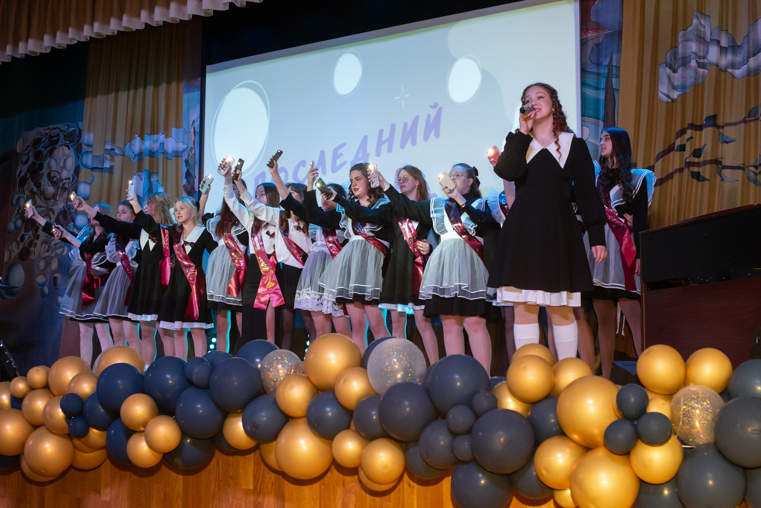 Наши услуги. Выпускные альбомы в Тюмени для школ, садов, вузов спортивных секций