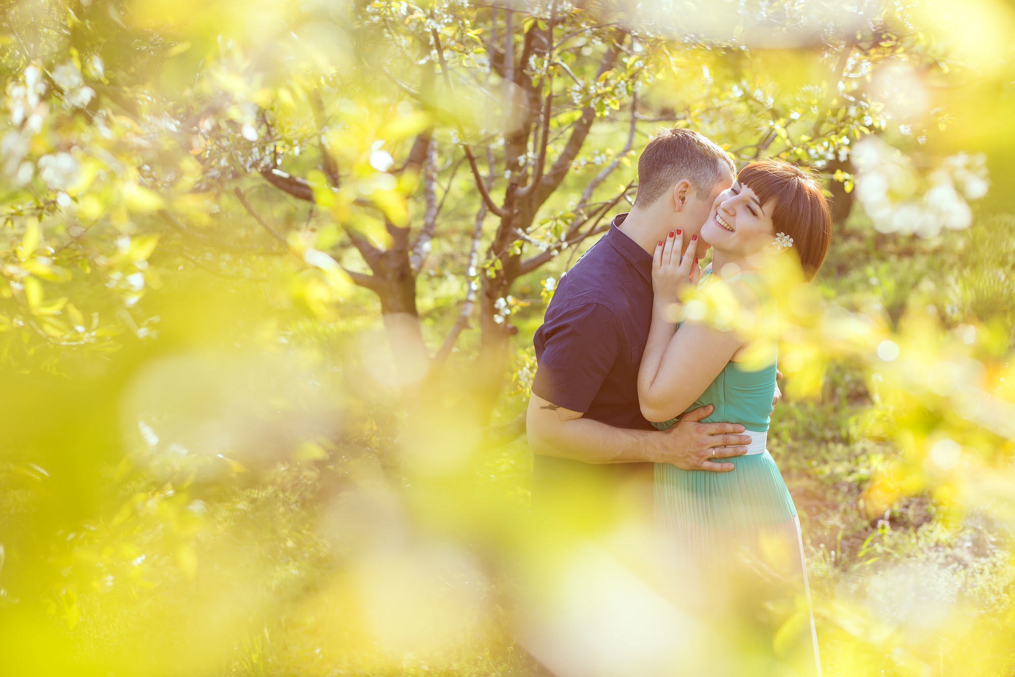 Семейная весенняя фотосессия в цветущих садах. Свадебный фотограф Краснодар, Сочи, Геленджик, Анапа, Ростов