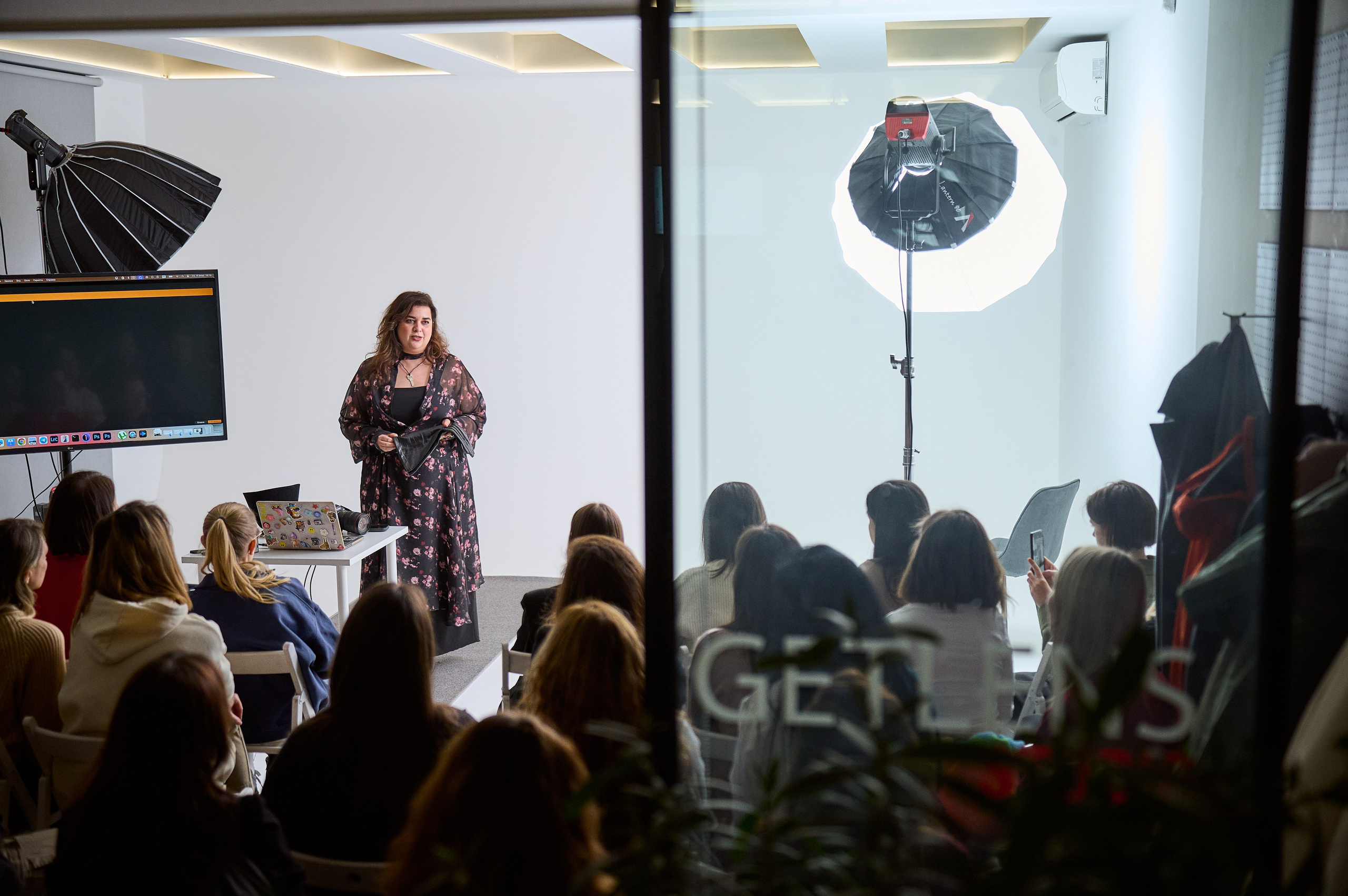 Открытие шоу-рума фототехники GET LENS. Профессиональный фотограф (Краснодар) Роман Гончаров