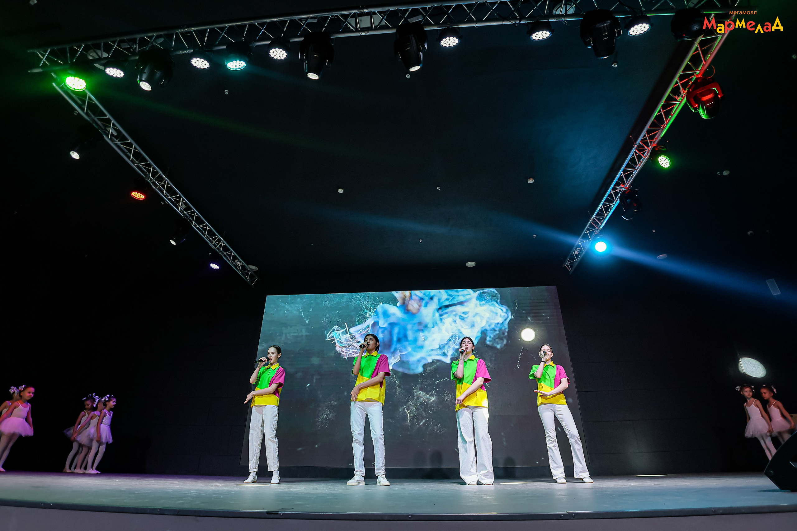 14.02 Любовь без границ в Мегамолл Мармелад. Команда специалистов в мире фотографии и видео. Детский фотограф, семейный фотограф