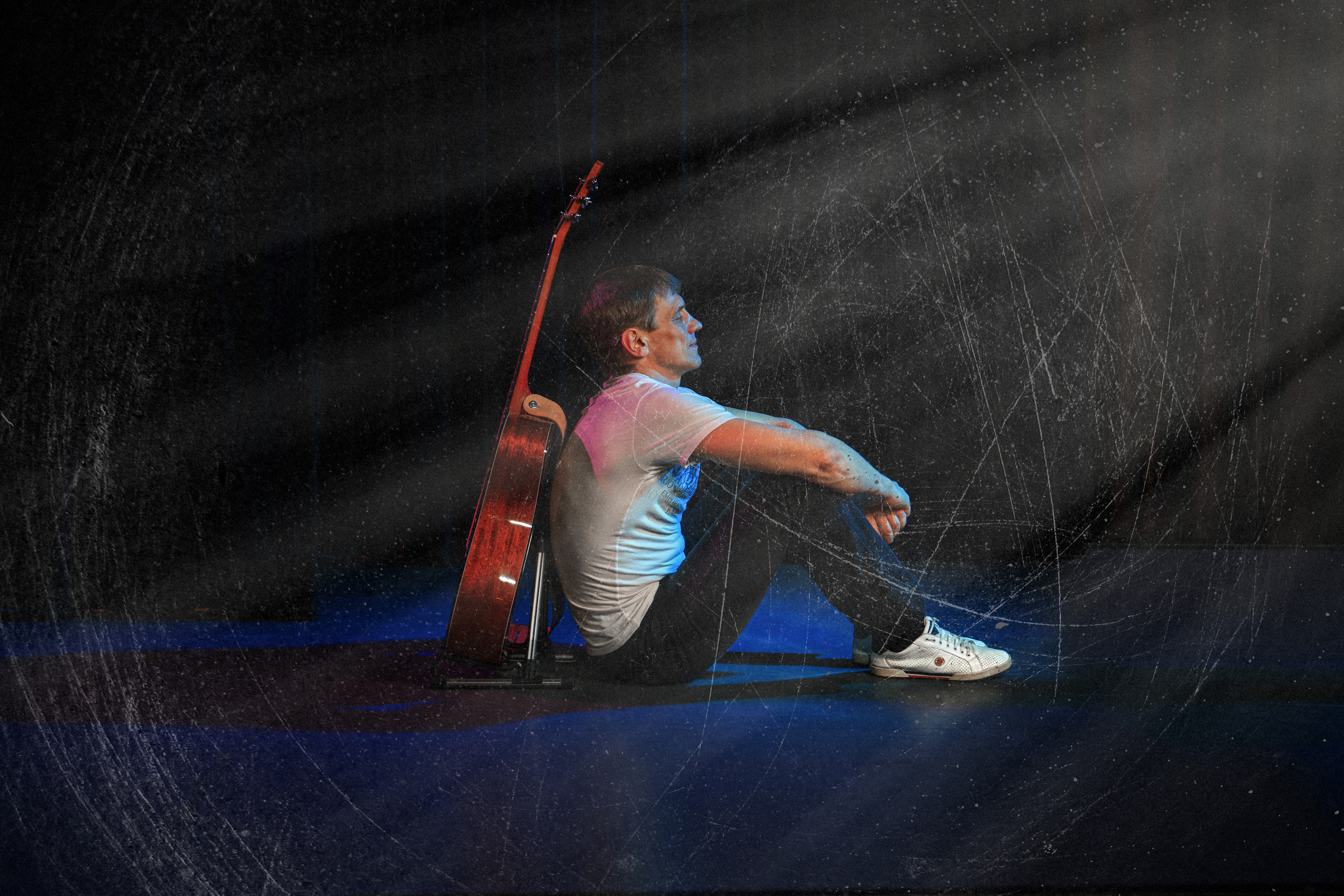 Фотосессия с гитарой мужчины