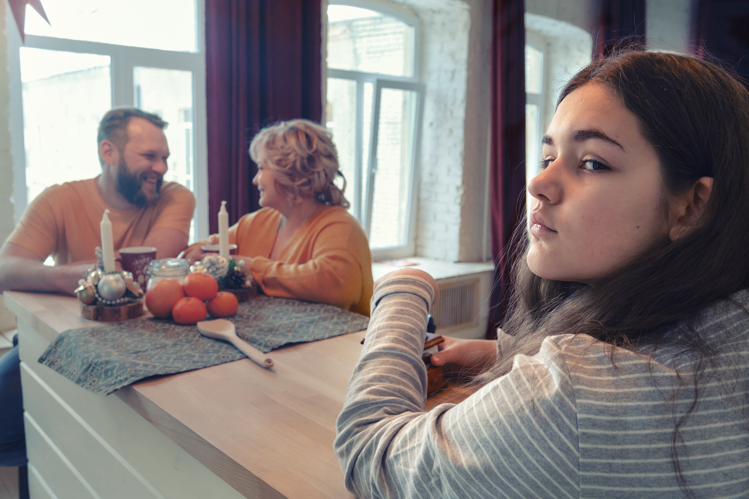 Семейная фотосессия в Самаре. Идеи и образы для съёмки в студии