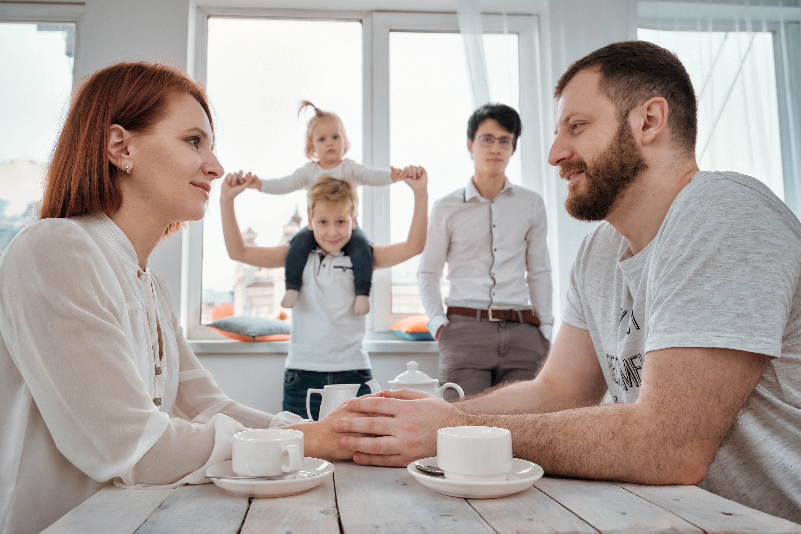 Семейная фотосессия в Самаре. Идеи и образы для съёмки в студии