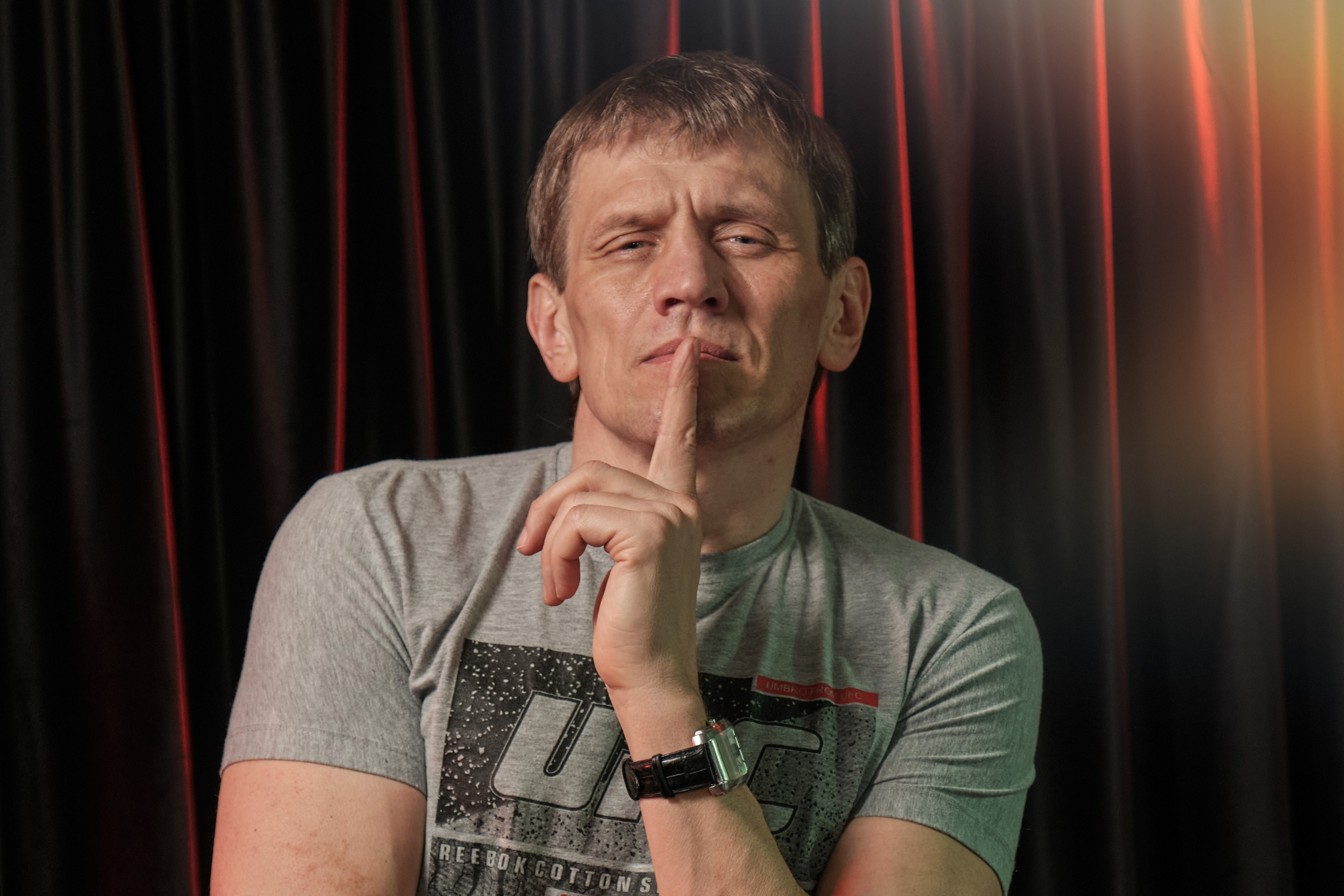 Фотосессия с гитарой мужчины