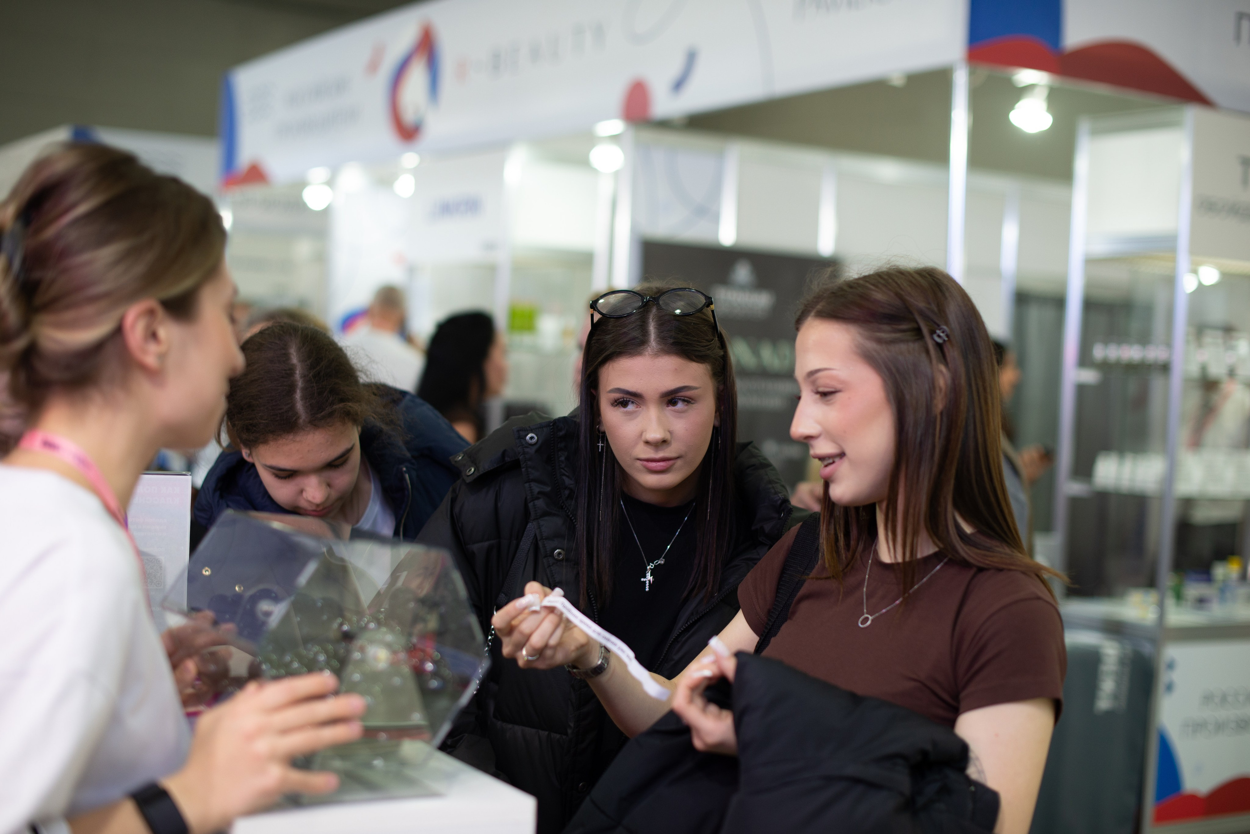 InterCHARM 2025 осень. Victoria Radjevna Репортажный Фотограф — Видеограф Москва • Санкт-Петербург