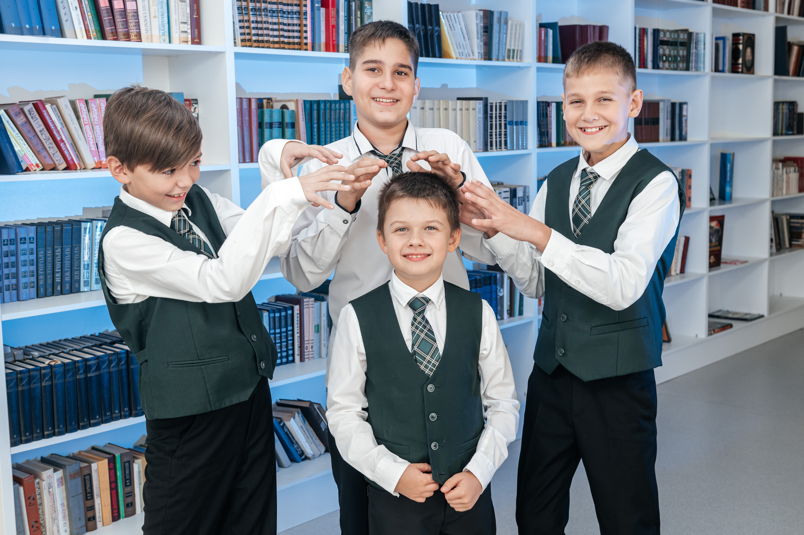 Начальные классы. Современные выпускные альбомы в Новосибирске